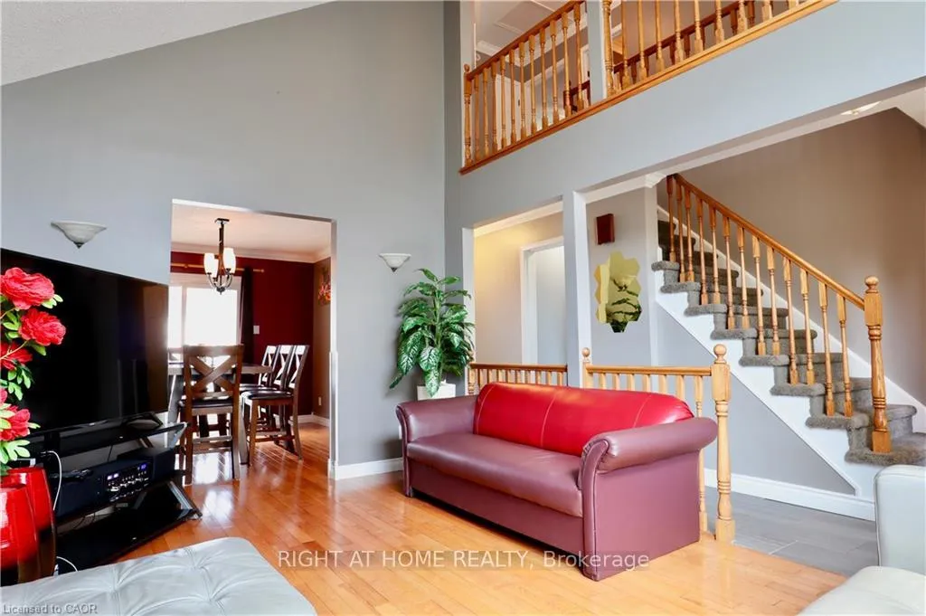 Photo 6 of 432 Heritage Drive, Kitchener, Grand River North — HOMEH
