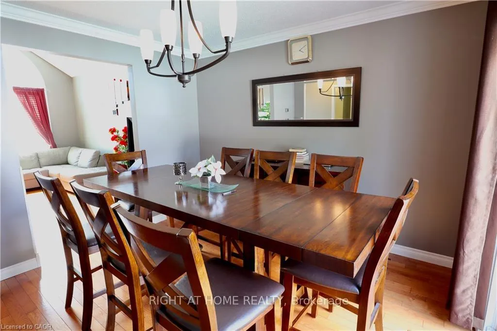 Photo 9 of 432 Heritage Drive, Kitchener, Grand River North — HOMEH