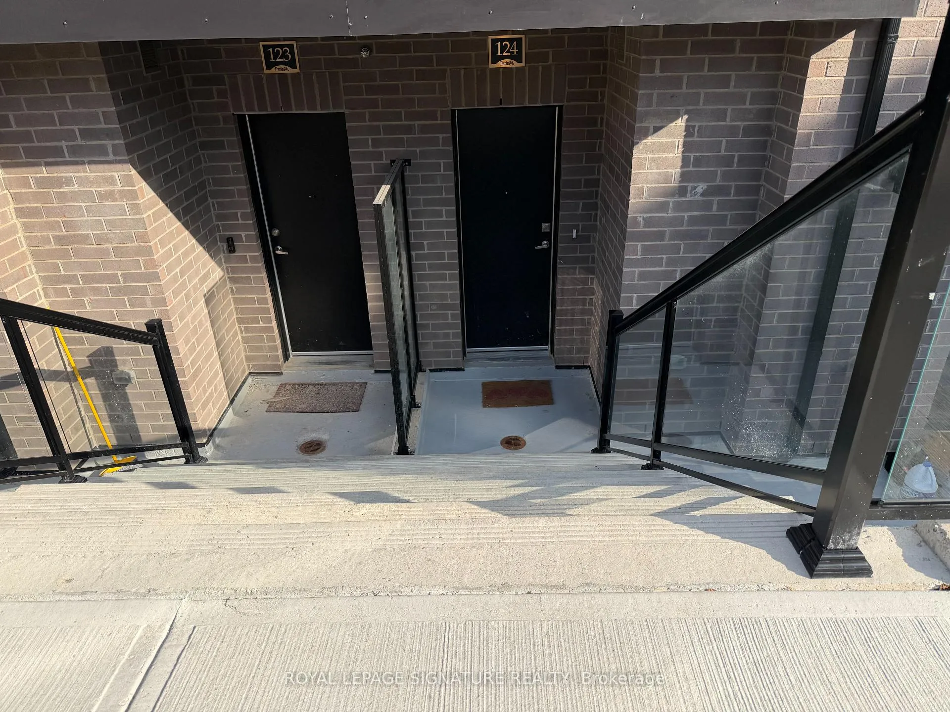 Photo 4 of Unit 124, 1597 Rose Way, Milton, Cobban — HOMEH