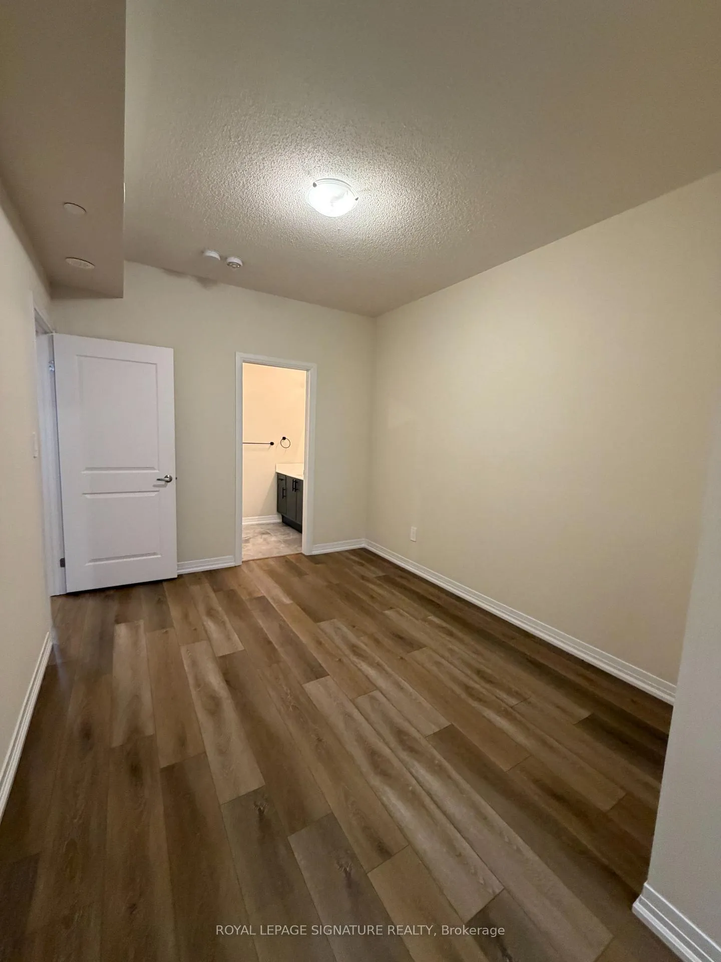 Photo 12 of Unit 124, 1597 Rose Way, Milton, Cobban — HOMEH