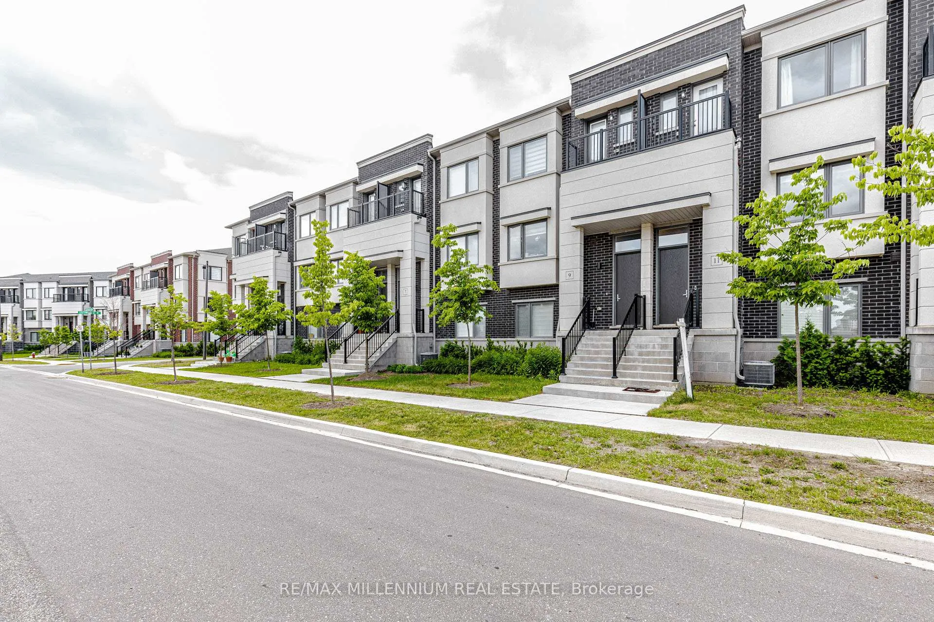 Photo 2 of 11 Lambert Lane, Caledon, Bolton East — HOMEH