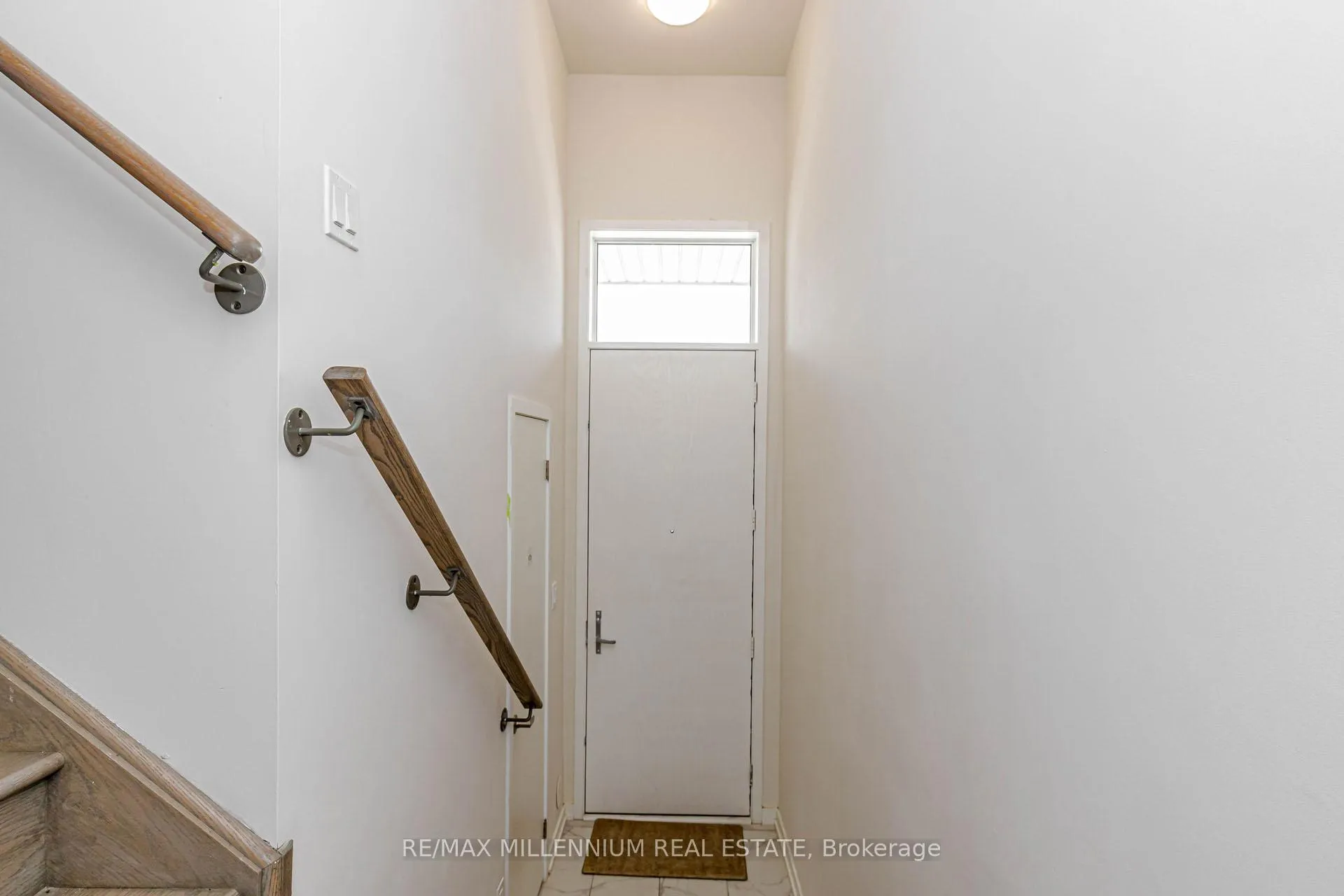 Photo 5 of 11 Lambert Lane, Caledon, Bolton East — HOMEH