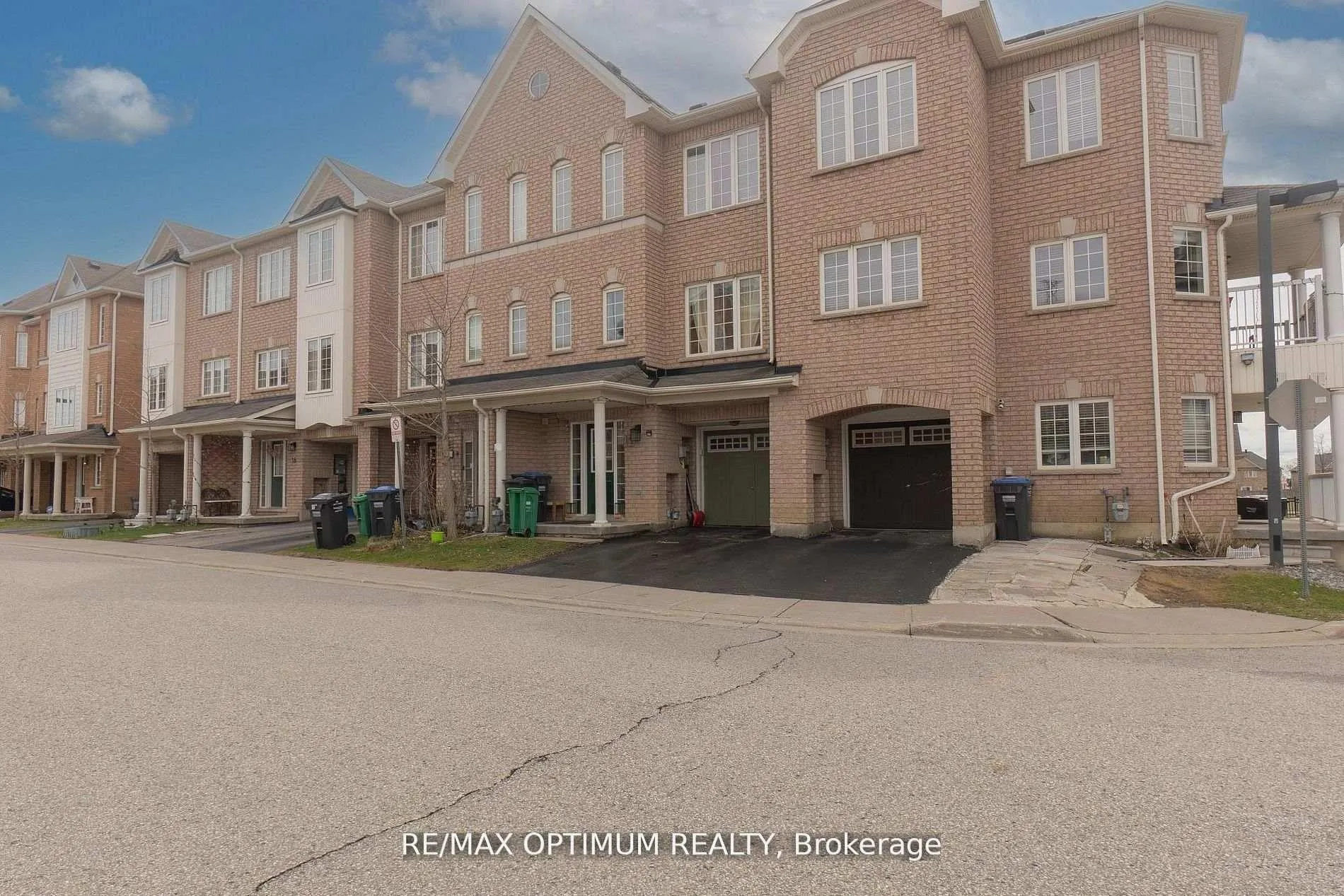 Photo 3 of 12 Gatlin Street, Brampton, Bram West — HOMEH