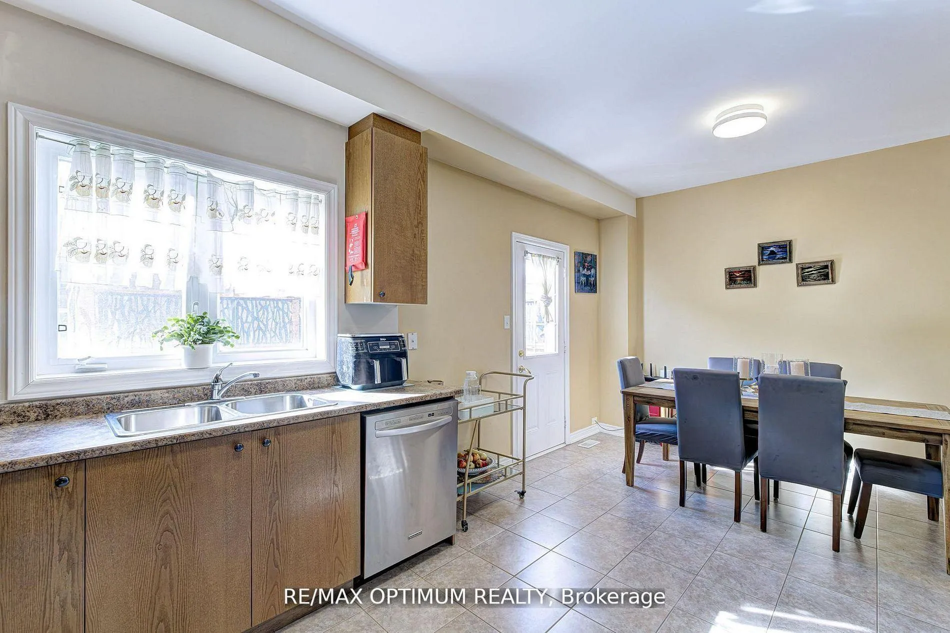 Photo 10 of 12 Gatlin Street, Brampton, Bram West — HOMEH