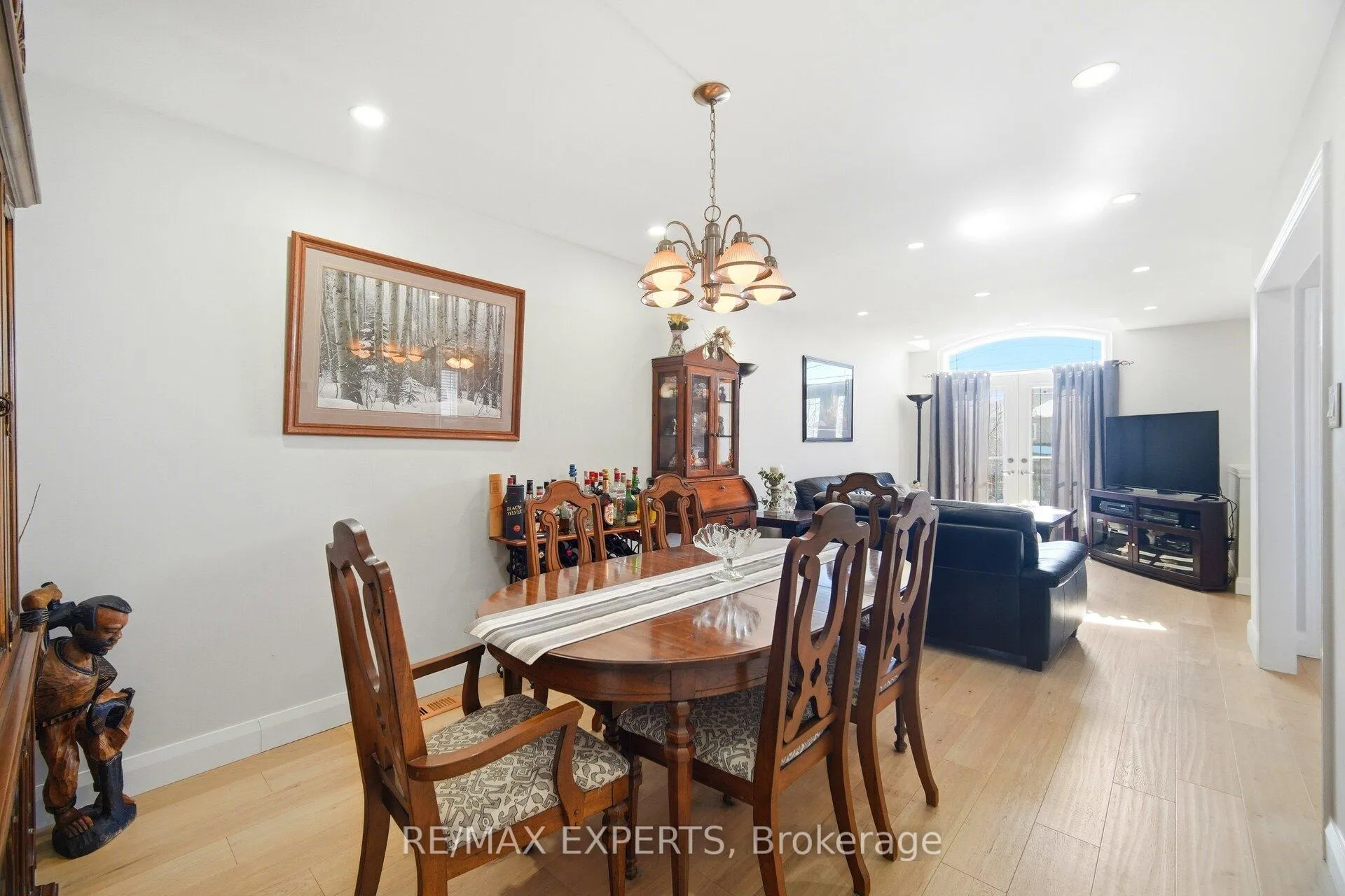 Photo 11 of 75 Corkwood Crescent, Vaughan, Maple — HOMEH