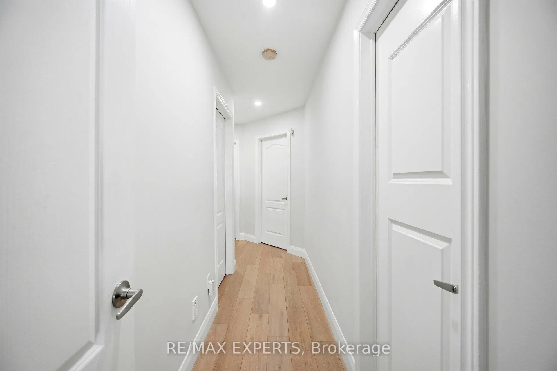 Photo 18 of 75 Corkwood Crescent, Vaughan, Maple — HOMEH
