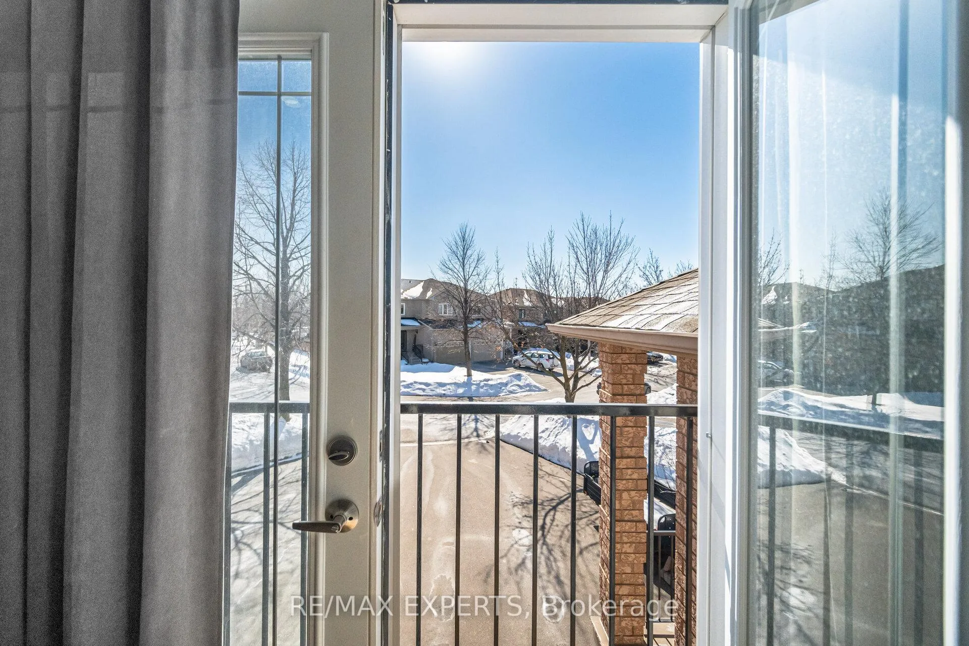 Photo 27 of 75 Corkwood Crescent, Vaughan, Maple — HOMEH
