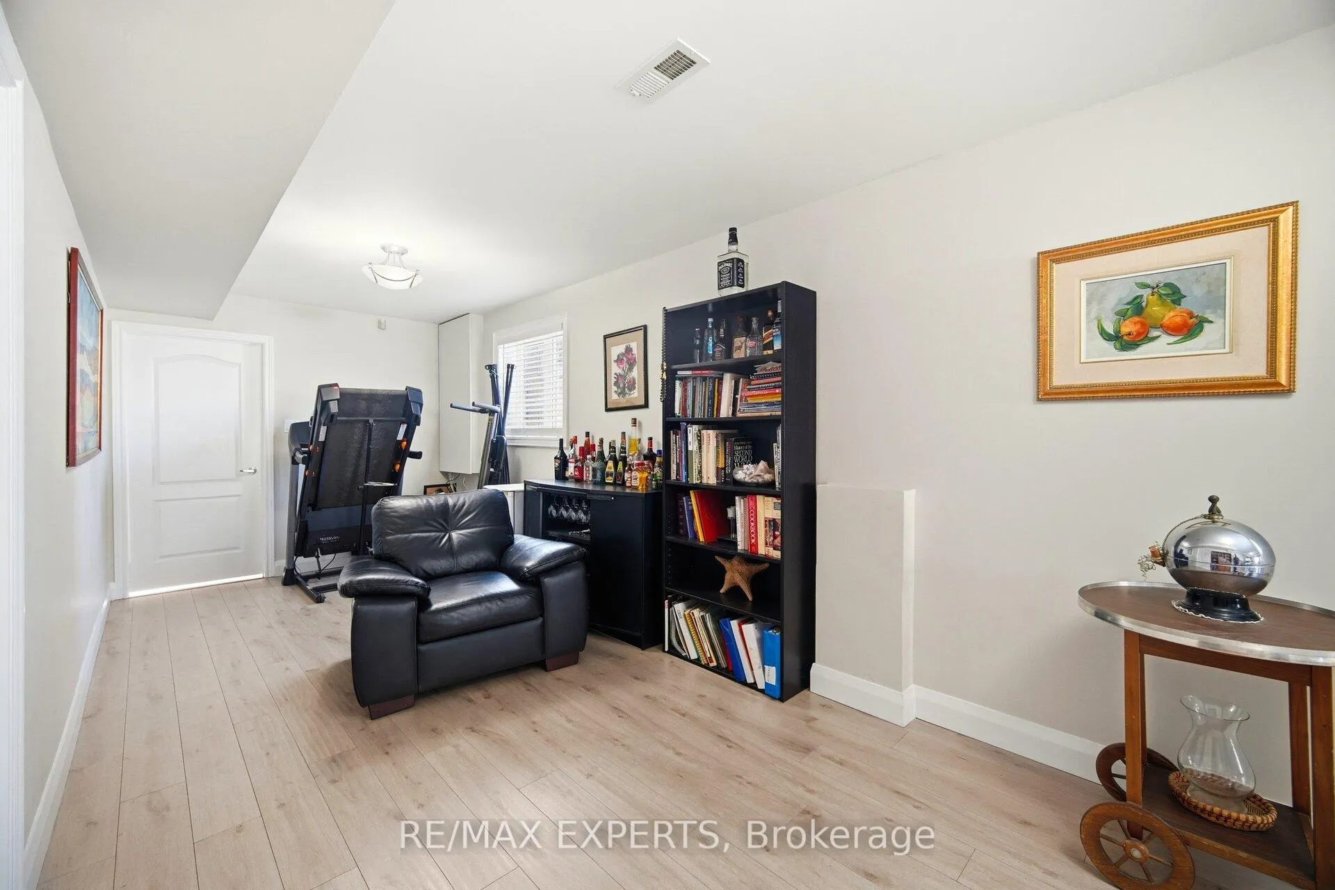Photo 34 of 75 Corkwood Crescent, Vaughan, Maple — HOMEH