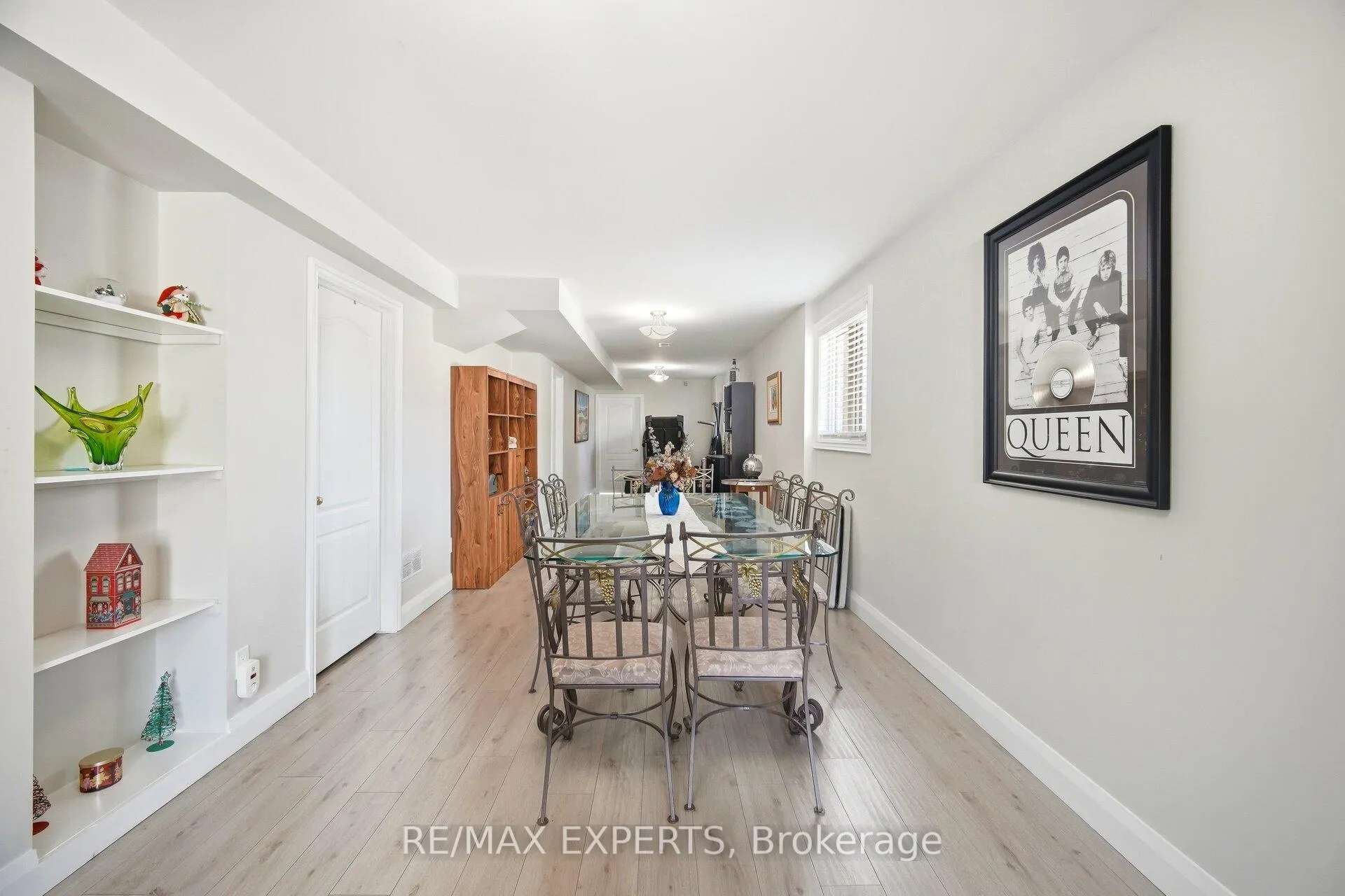 Photo 36 of 75 Corkwood Crescent, Vaughan, Maple — HOMEH