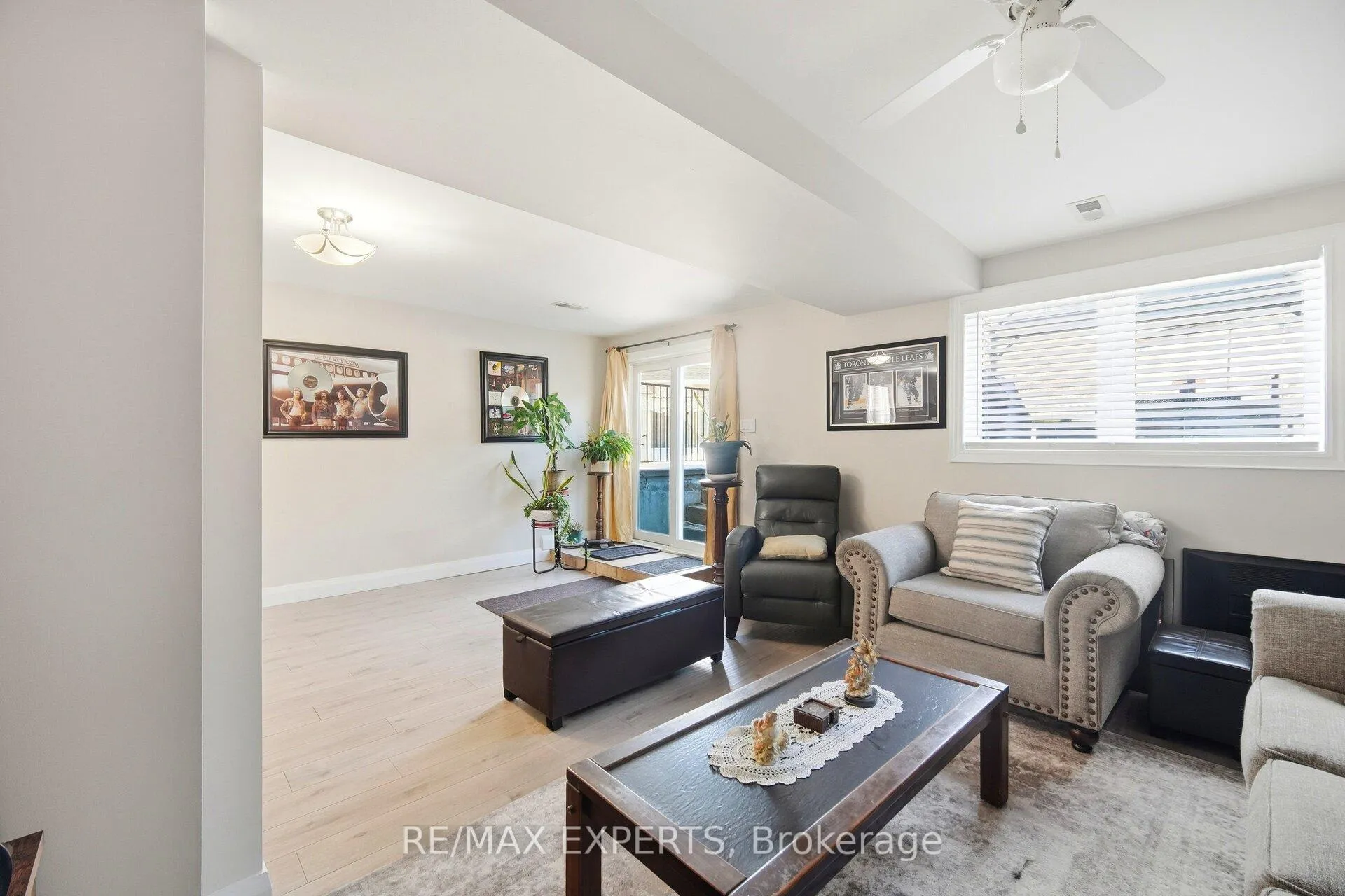 Photo 40 of 75 Corkwood Crescent, Vaughan, Maple — HOMEH