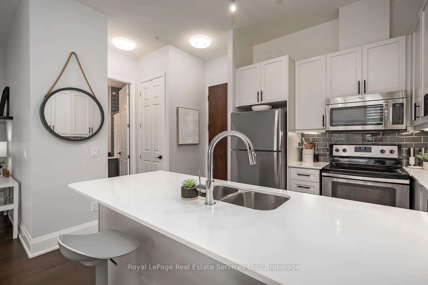 Photo 12 of Unit 121, 2480 Prince Michael Drive, Oakville, Joshua Creek — HOMEH