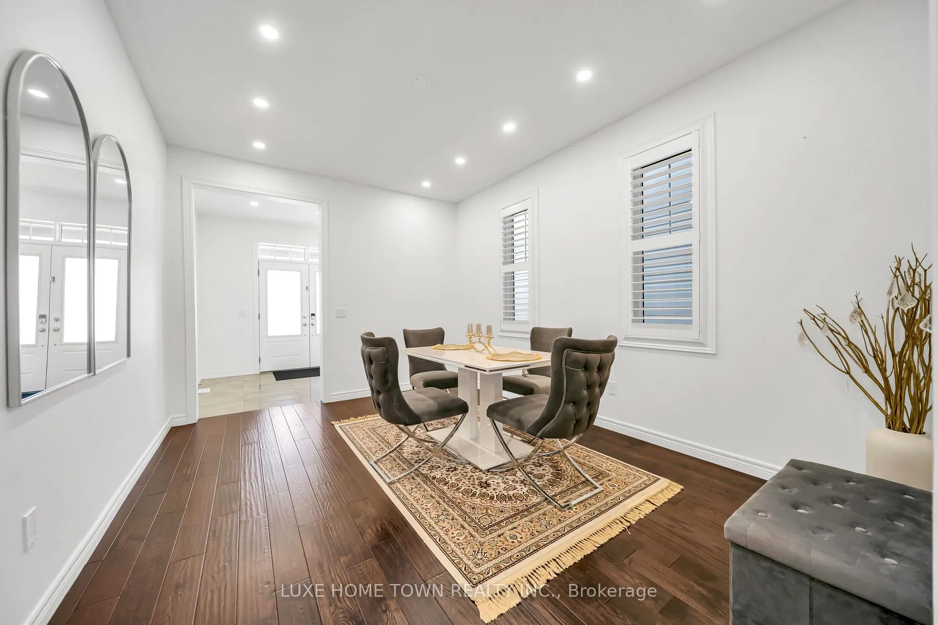 Photo 10 of 19 Findlay Way, Centre Wellington, Fergus — HOMEH