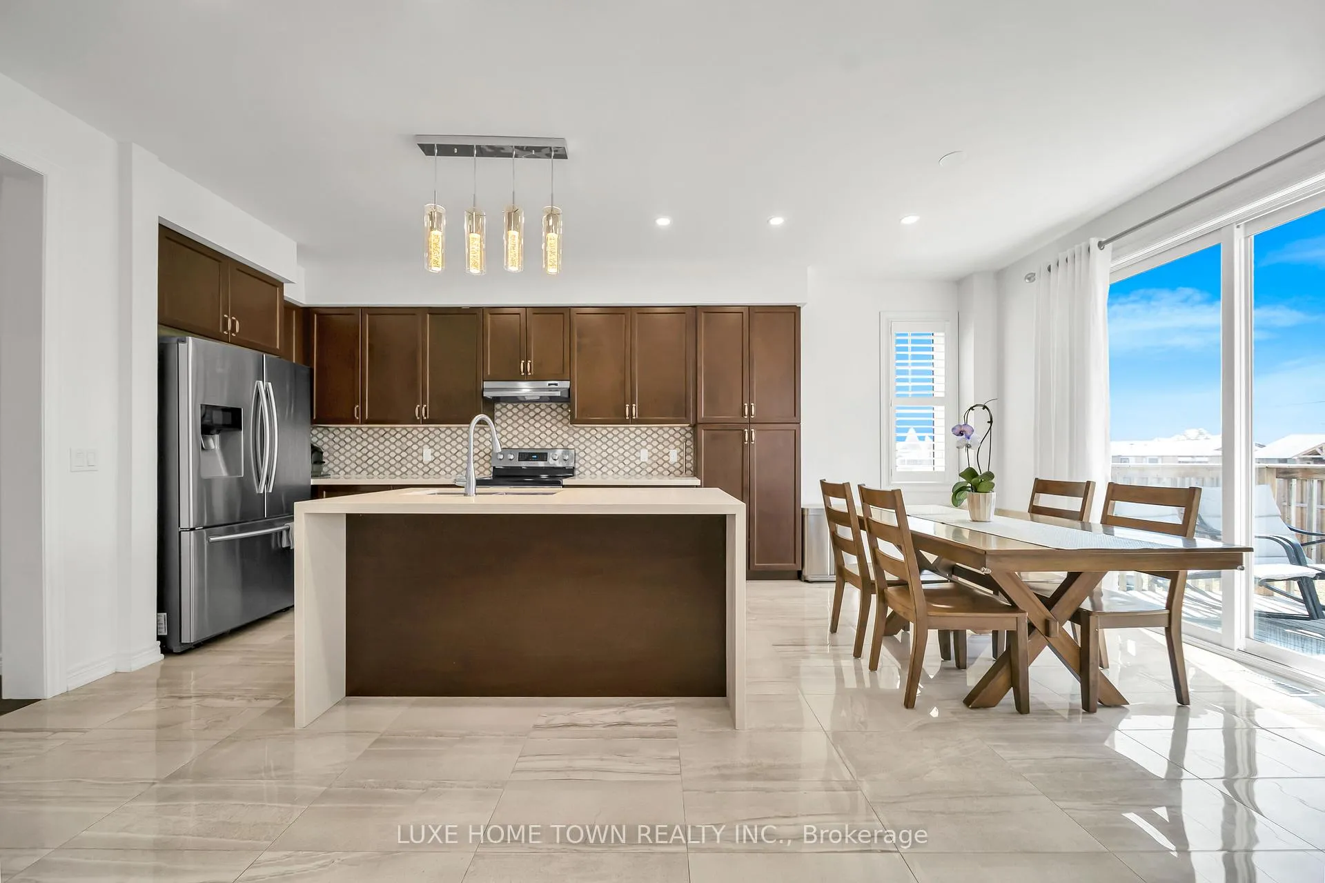 Photo 15 of 19 Findlay Way, Centre Wellington, Fergus — HOMEH