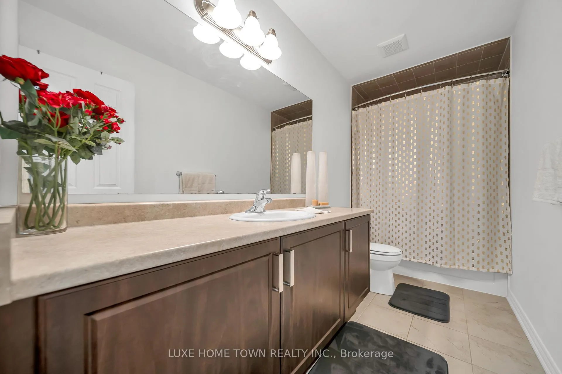 Photo 27 of 19 Findlay Way, Centre Wellington, Fergus — HOMEH