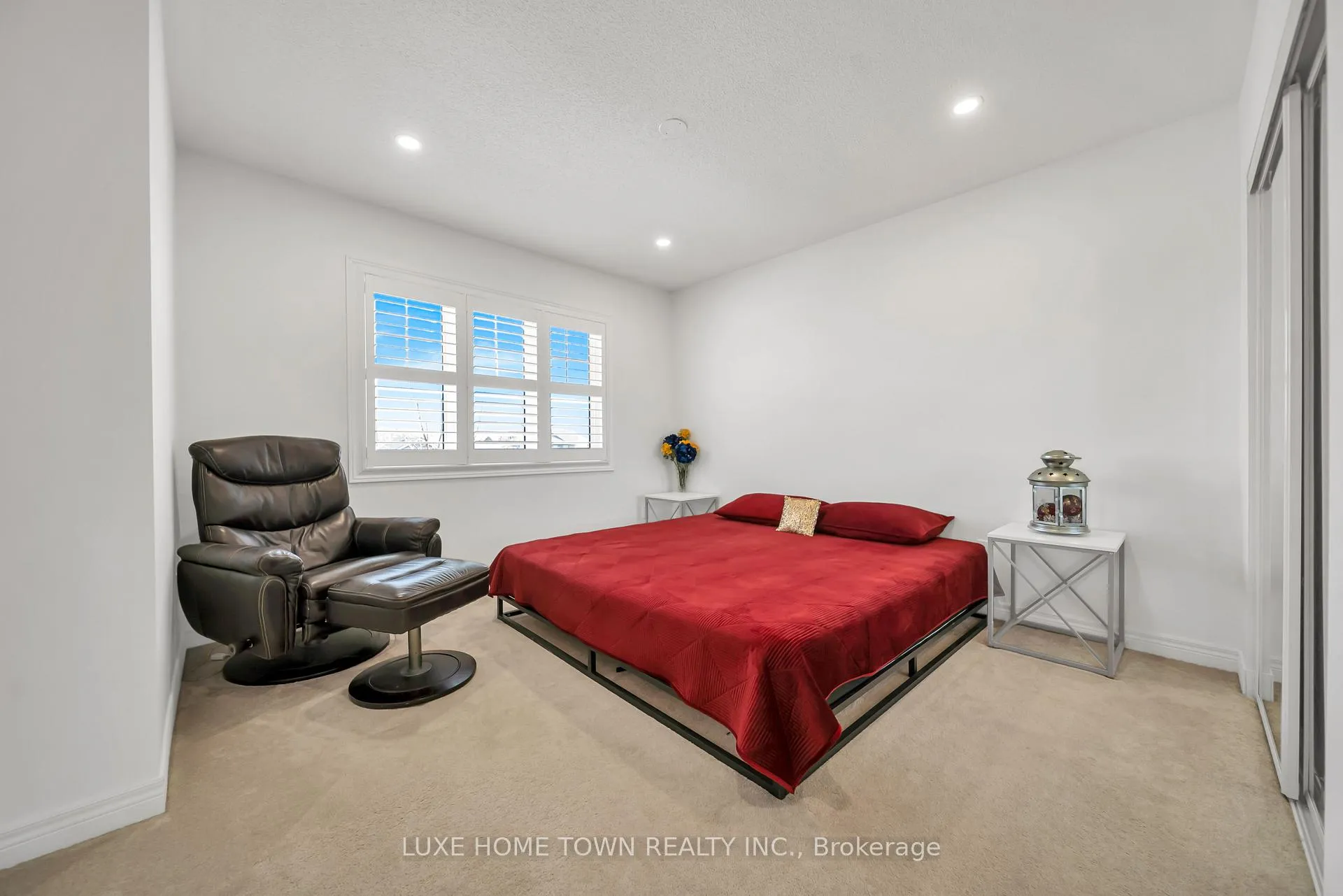 Photo 28 of 19 Findlay Way, Centre Wellington, Fergus — HOMEH
