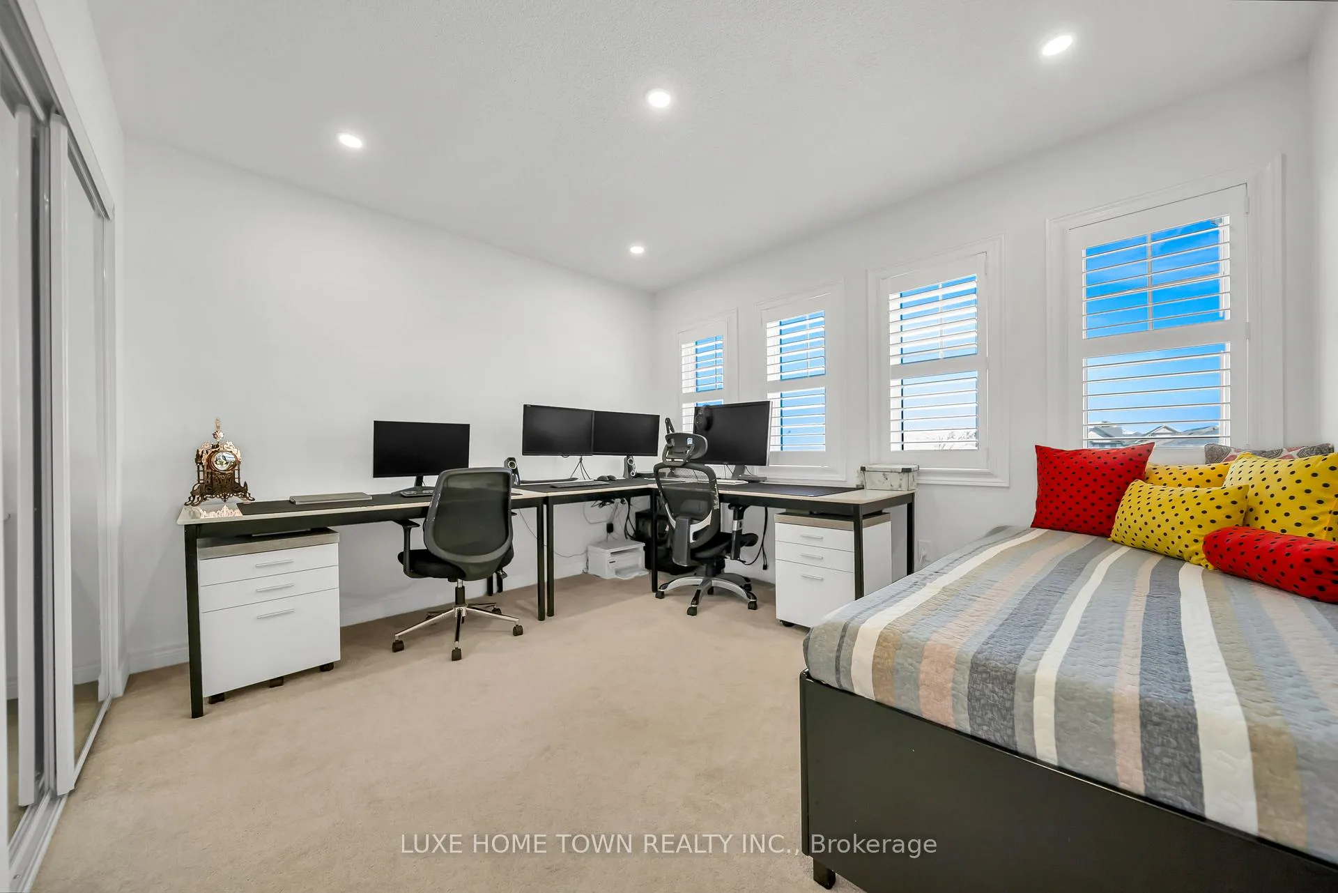 Photo 30 of 19 Findlay Way, Centre Wellington, Fergus — HOMEH