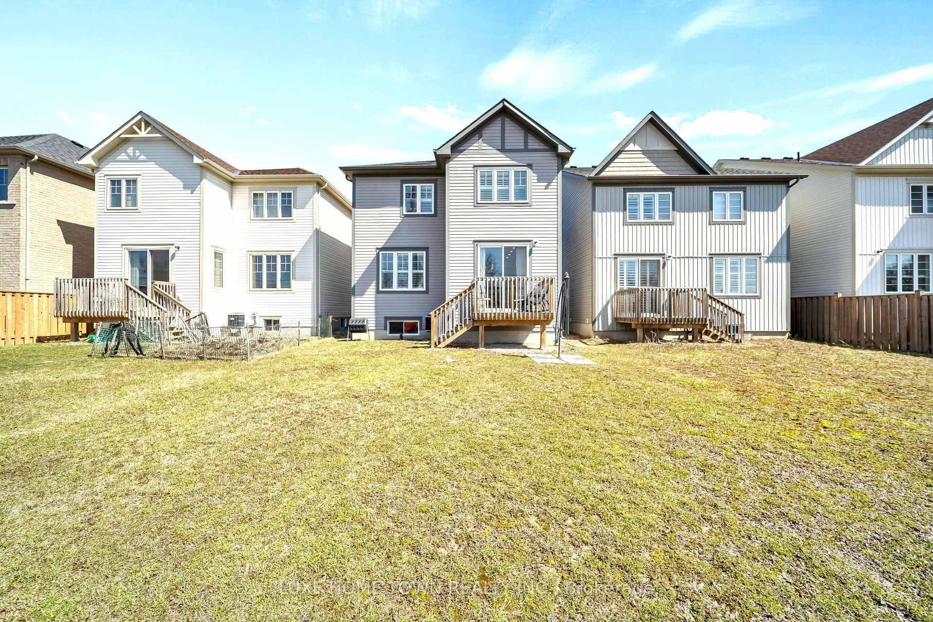 Photo 43 of 19 Findlay Way, Centre Wellington, Fergus — HOMEH