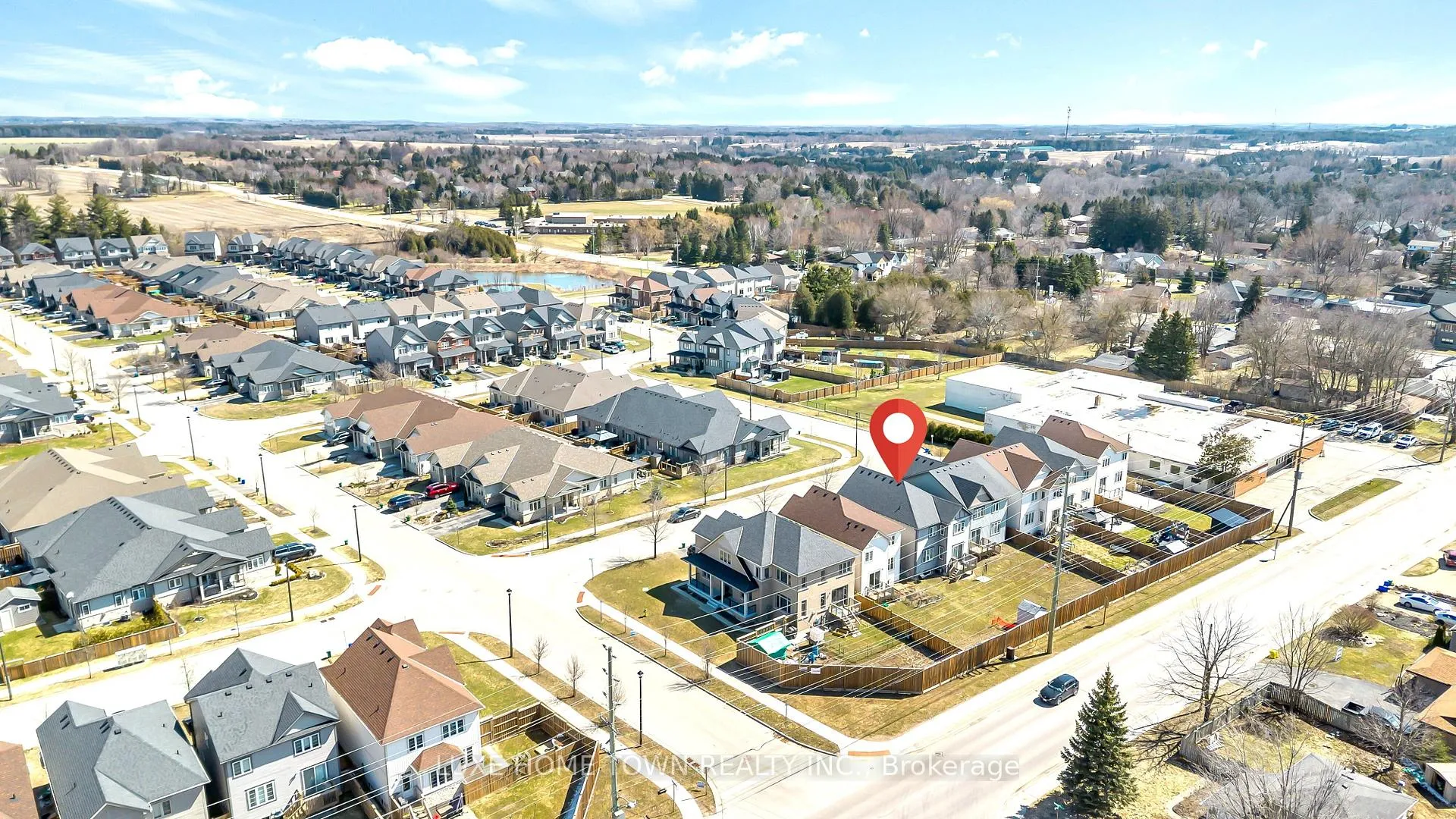 Photo 47 of 19 Findlay Way, Centre Wellington, Fergus — HOMEH