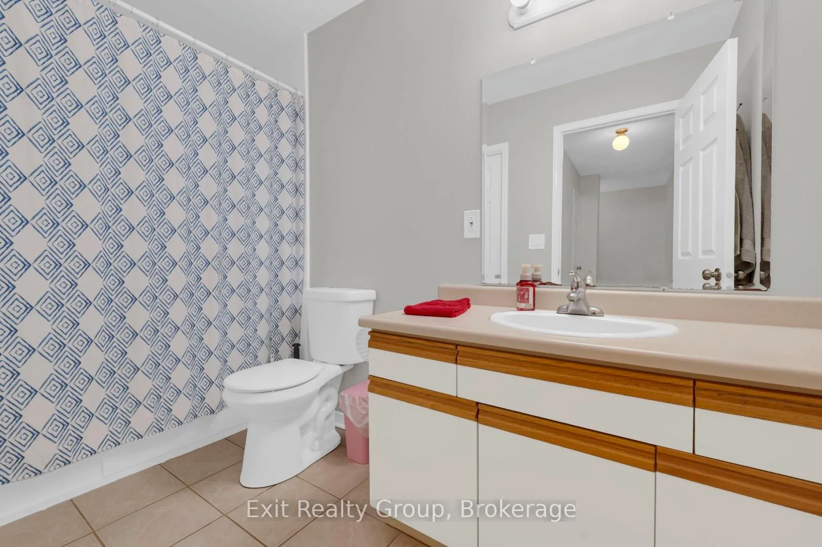 Photo 10 of 98 Octavia Street, Belleville, Belleville Ward — HOMEH