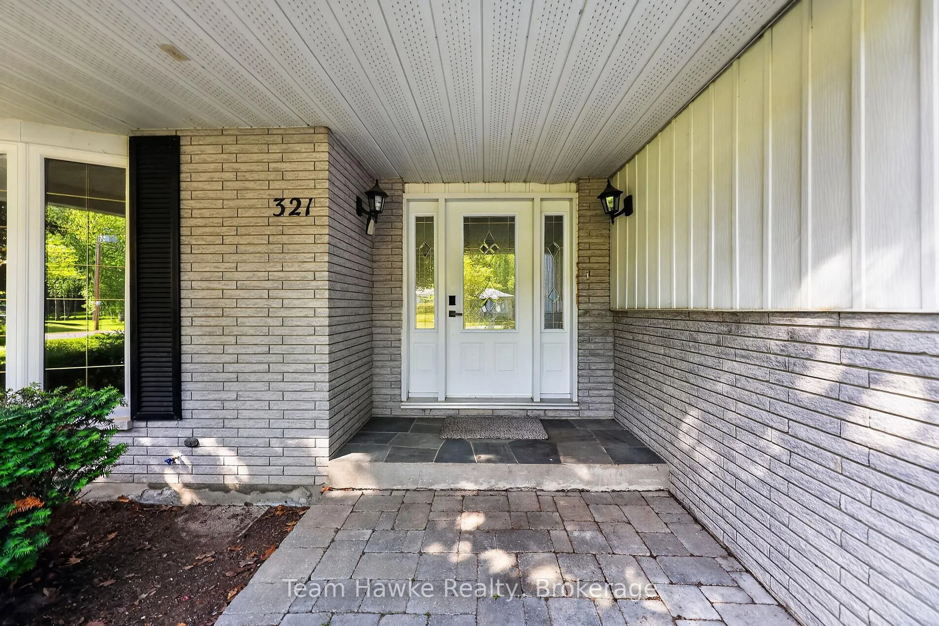 Photo 6 of 321 Glenbrook Drive, Midland — HOMEH