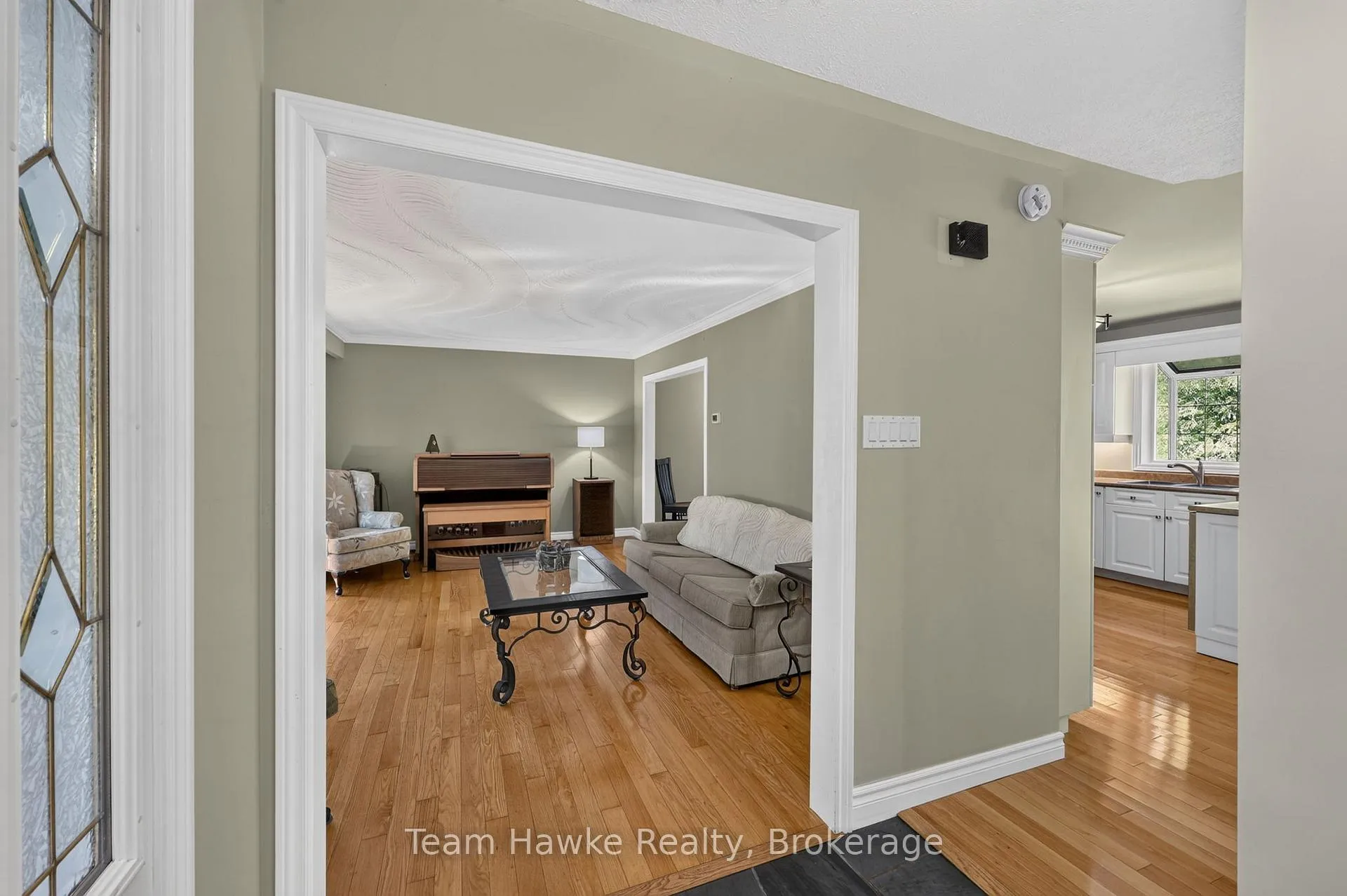 Photo 8 of 321 Glenbrook Drive, Midland — HOMEH