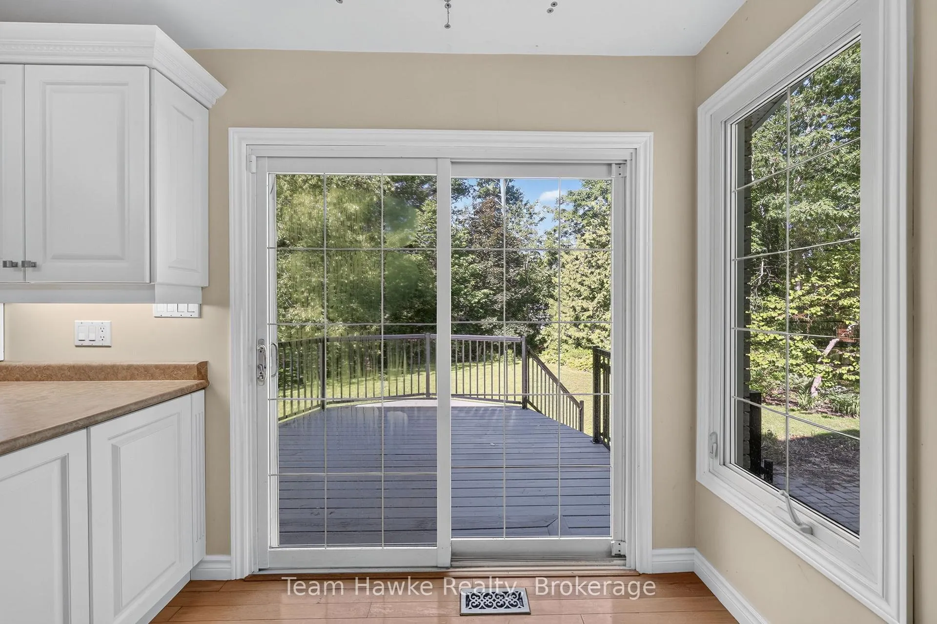 Photo 16 of 321 Glenbrook Drive, Midland — HOMEH