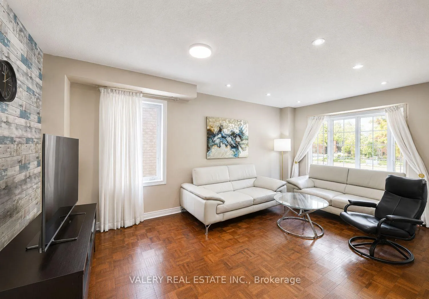 Photo 4 of 15 Silktop Trail, Brampton, Sandringham-Wellington — HOMEH