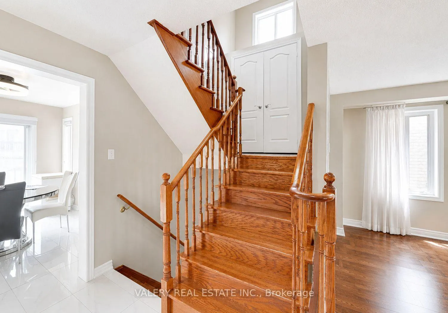 Photo 11 of 15 Silktop Trail, Brampton, Sandringham-Wellington — HOMEH
