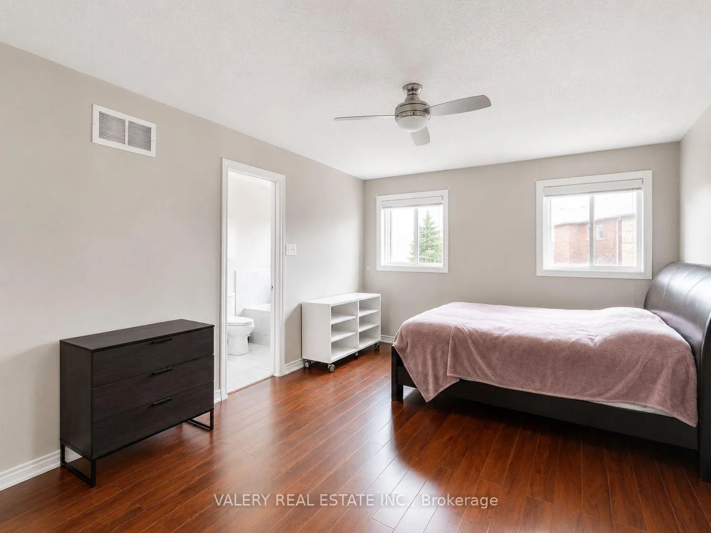 Photo 13 of 15 Silktop Trail, Brampton, Sandringham-Wellington — HOMEH