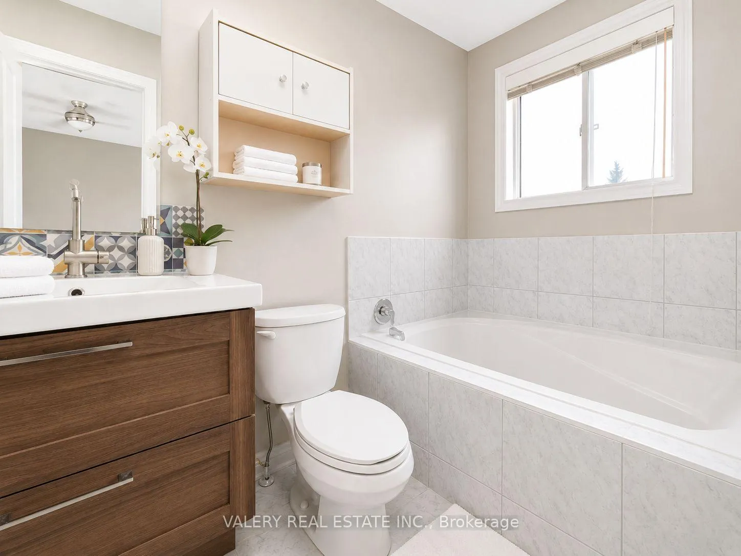 Photo 15 of 15 Silktop Trail, Brampton, Sandringham-Wellington — HOMEH