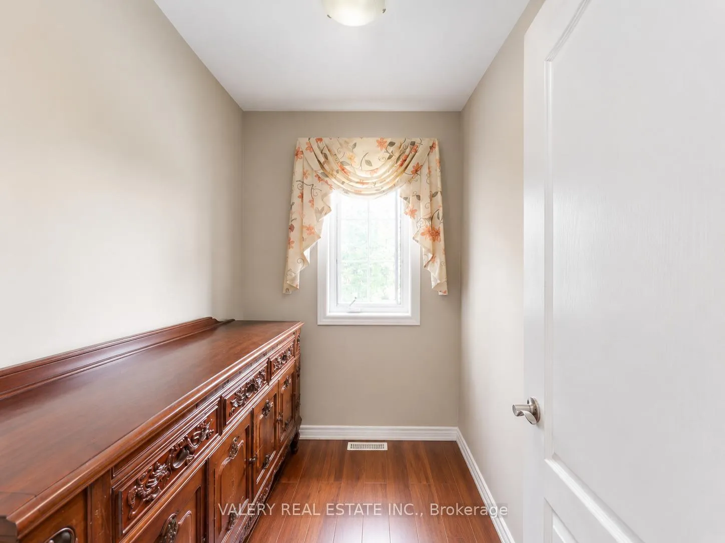Photo 19 of 15 Silktop Trail, Brampton, Sandringham-Wellington — HOMEH