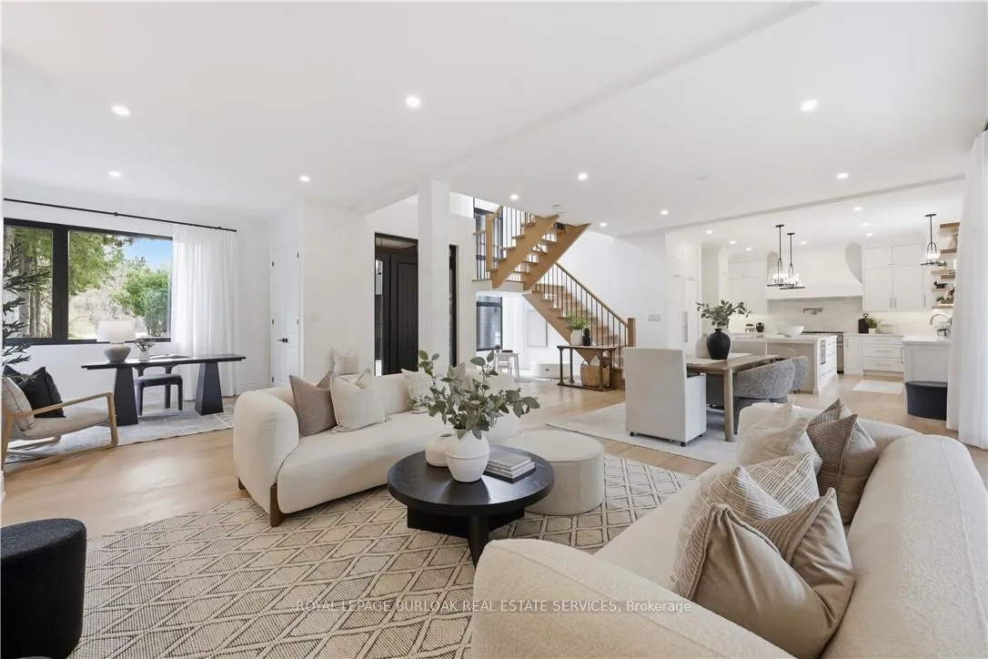 Photo 7 of 39 Credit Road, Caledon, Cheltenham — HOMEH