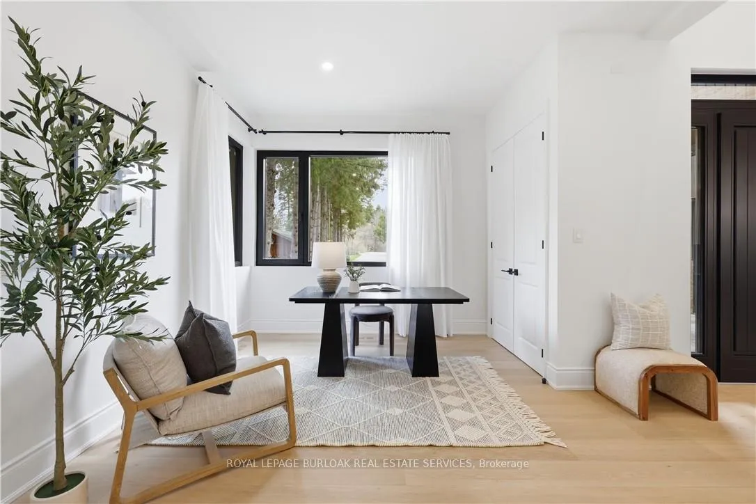 Photo 8 of 39 Credit Road, Caledon, Cheltenham — HOMEH
