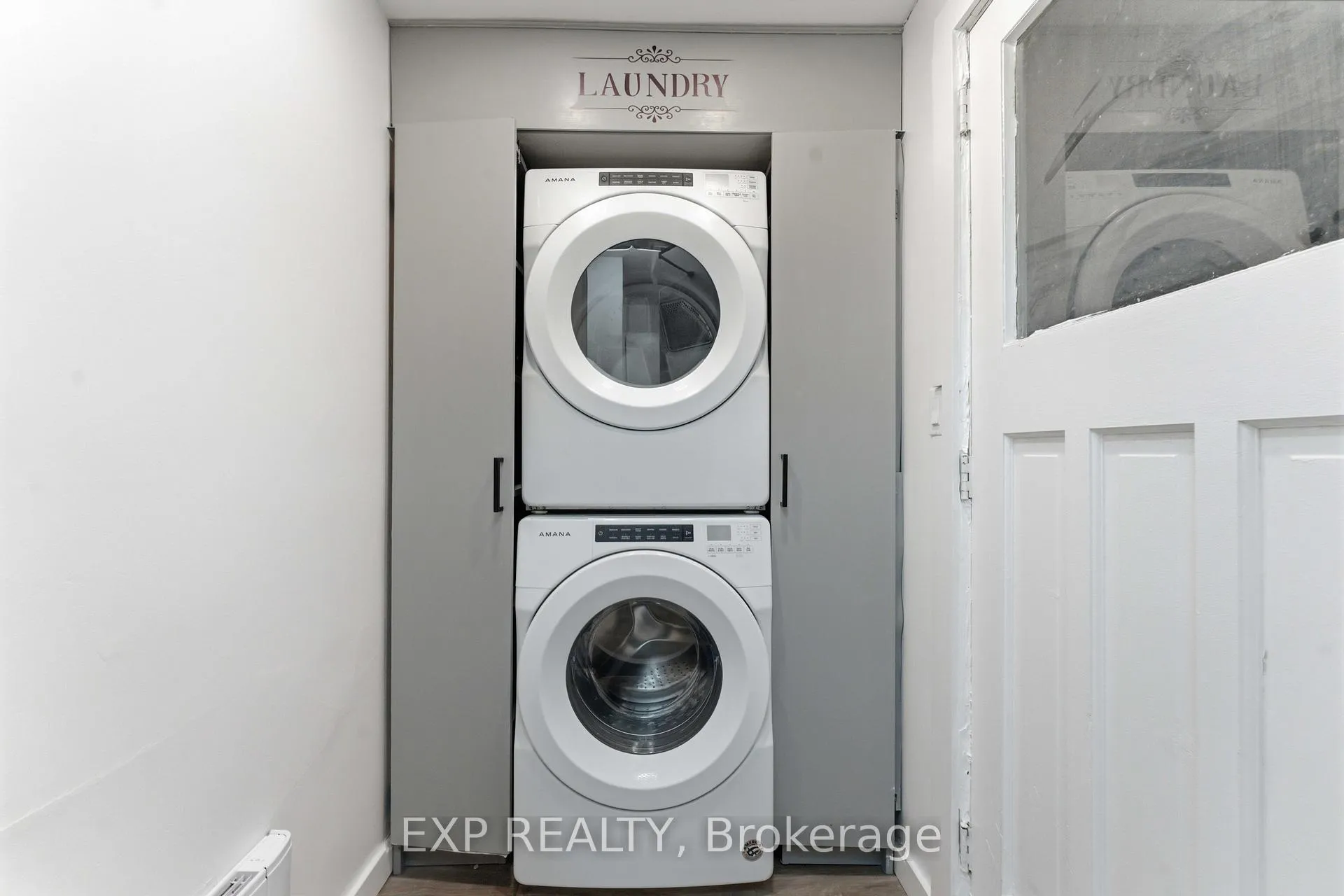 Photo 16 of Unit D, 146 Valley Stream Drive, Ottawa, Leslie Park — HOMEH