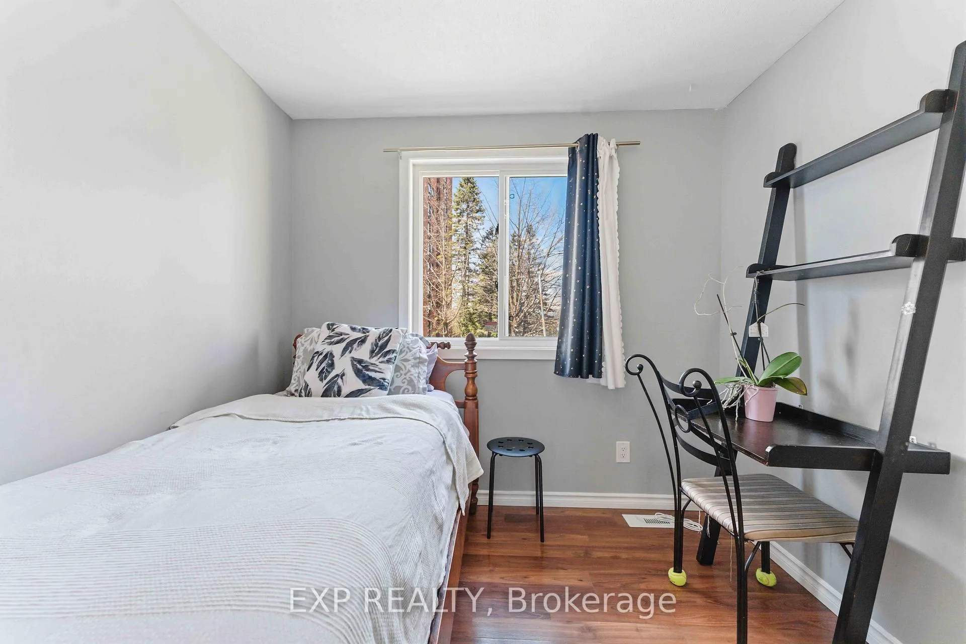 Photo 24 of Unit D, 146 Valley Stream Drive, Ottawa, Leslie Park — HOMEH