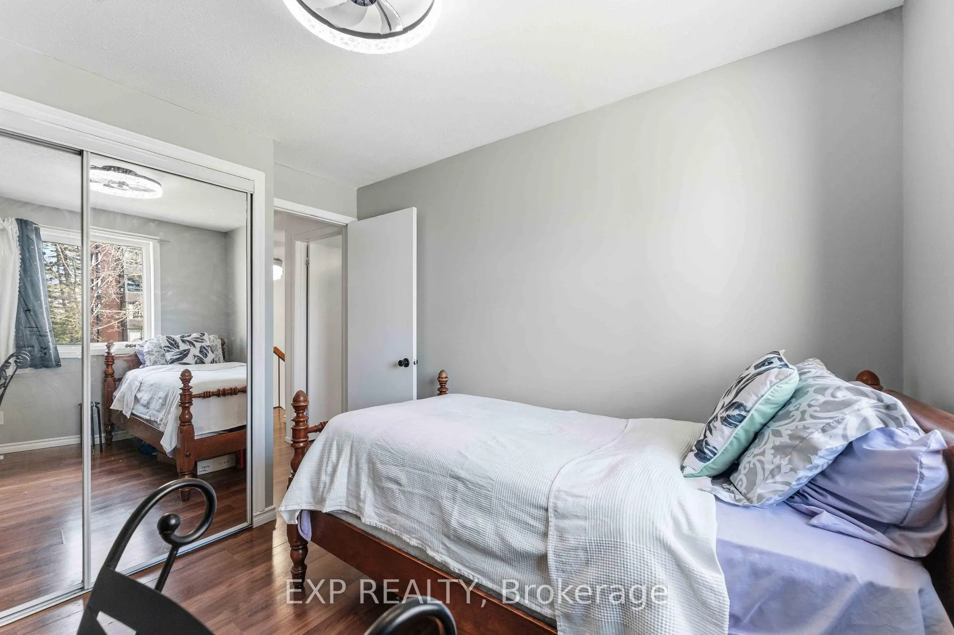 Photo 25 of Unit D, 146 Valley Stream Drive, Ottawa, Leslie Park — HOMEH