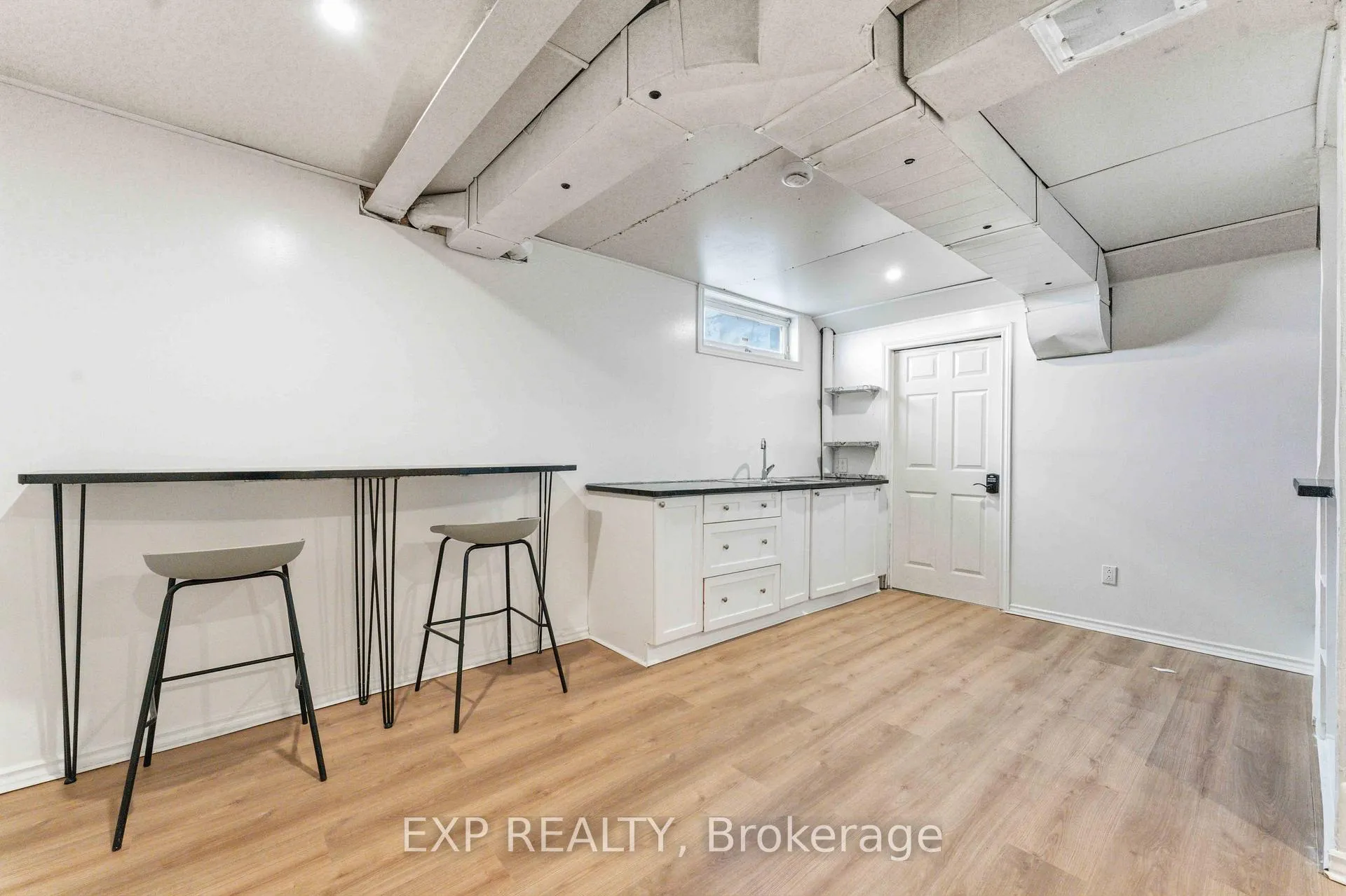 Photo 33 of Unit D, 146 Valley Stream Drive, Ottawa, Leslie Park — HOMEH
