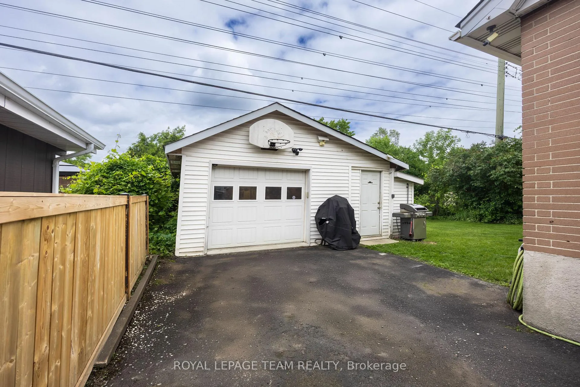 Photo 4 of 1293 Woodside Drive, Ottawa, Copeland Park — HOMEH