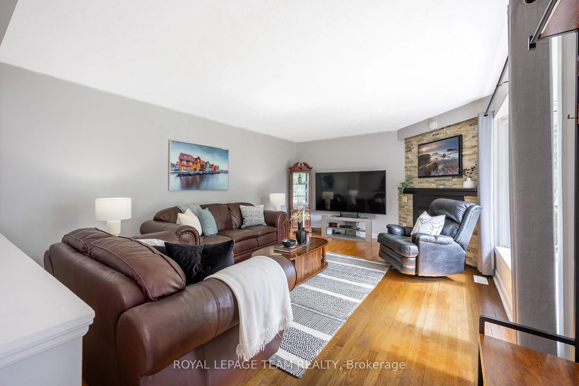 Photo 7 of 1293 Woodside Drive, Ottawa, Copeland Park — HOMEH