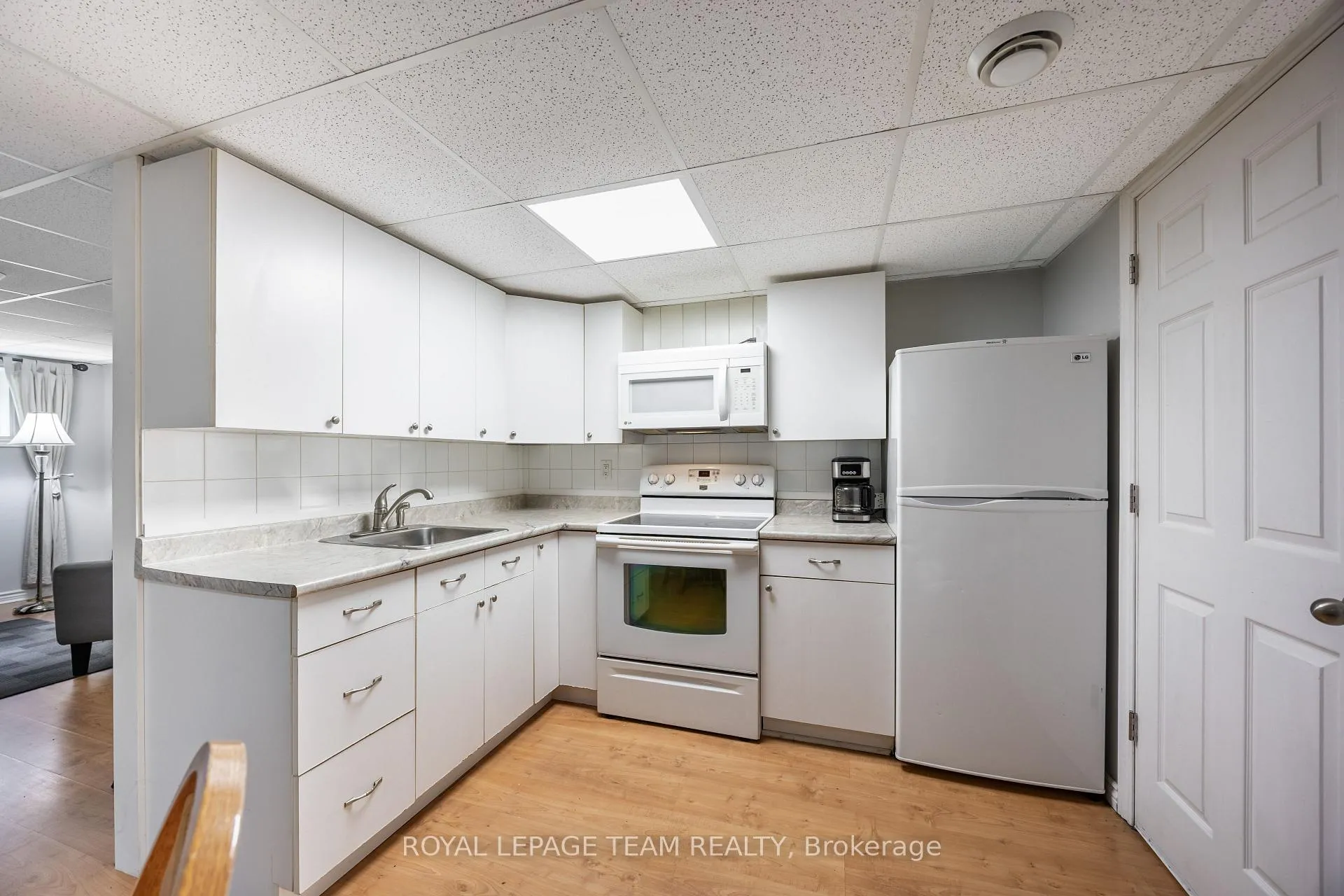 Photo 30 of 1293 Woodside Drive, Ottawa, Copeland Park — HOMEH