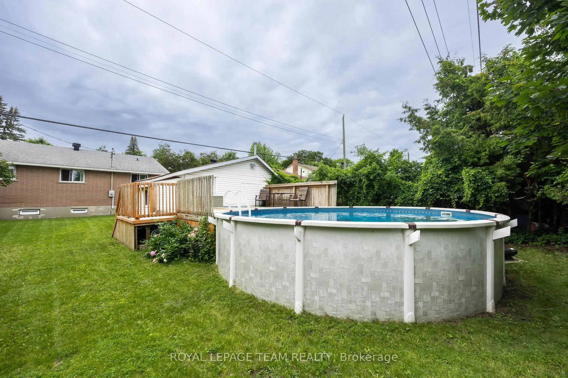 Photo 44 of 1293 Woodside Drive, Ottawa, Copeland Park — HOMEH