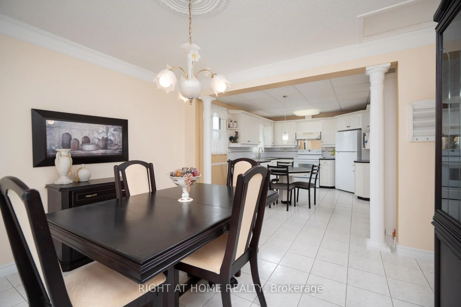 Photo 13 of 210 Seneca Avenue N, Oshawa, Samac — HOMEH