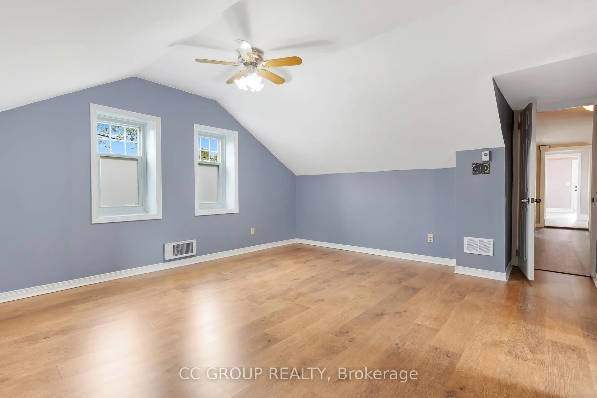 Photo 26 of 542 Huron Street, Wilmot, New Hamburg — HOMEH