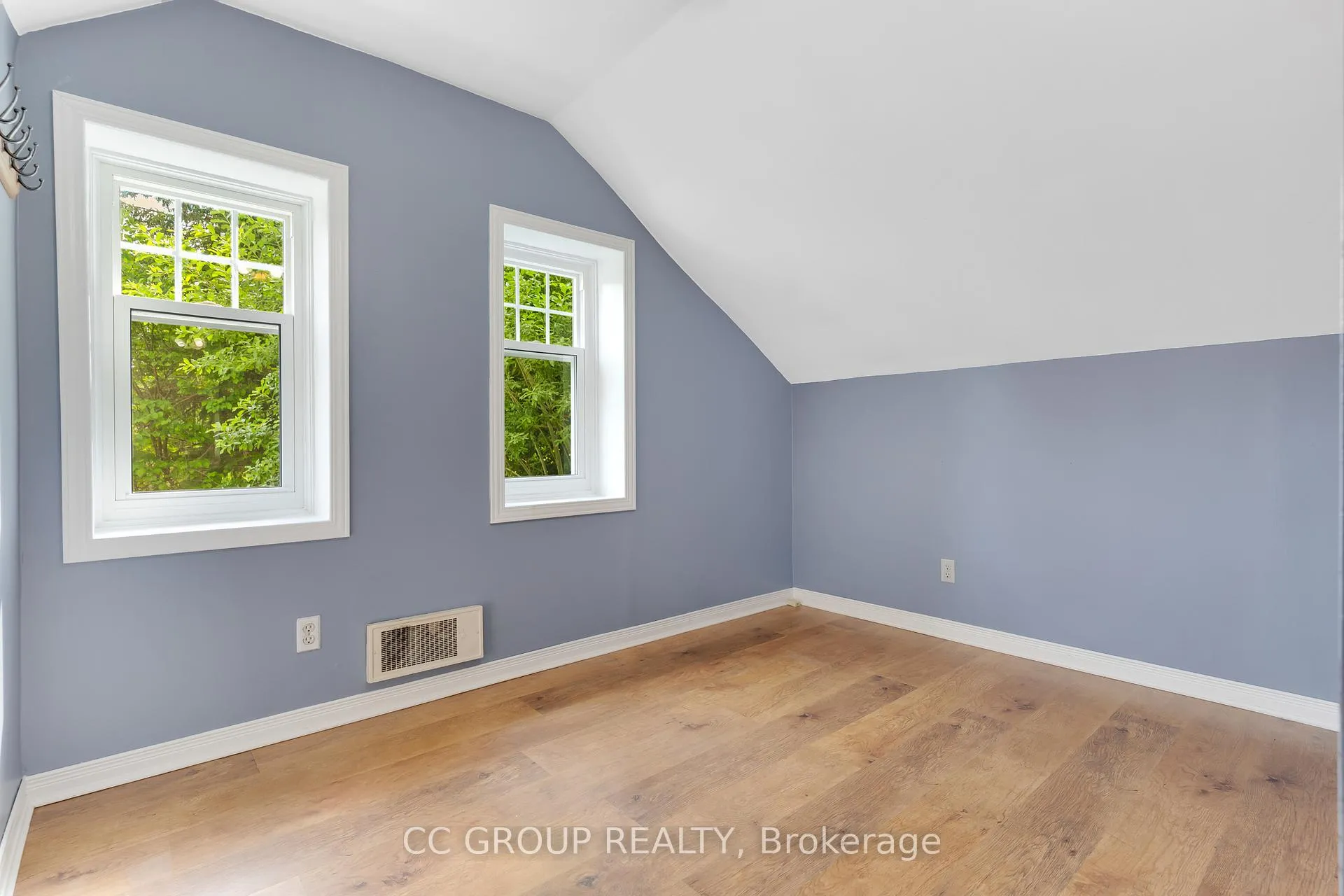 Photo 28 of 542 Huron Street, Wilmot, New Hamburg — HOMEH