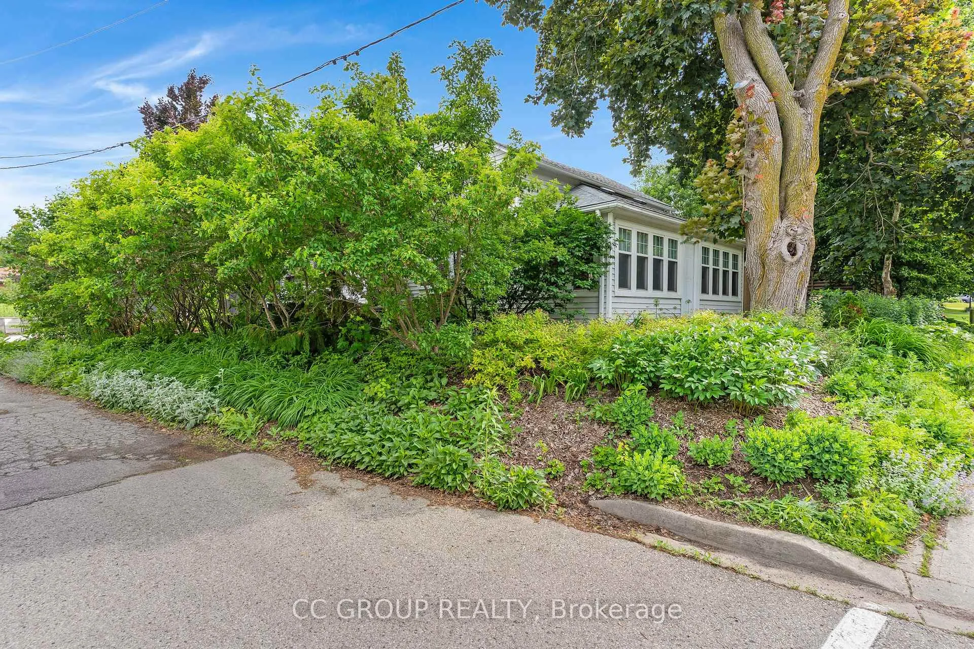 Photo 43 of 542 Huron Street, Wilmot, New Hamburg — HOMEH