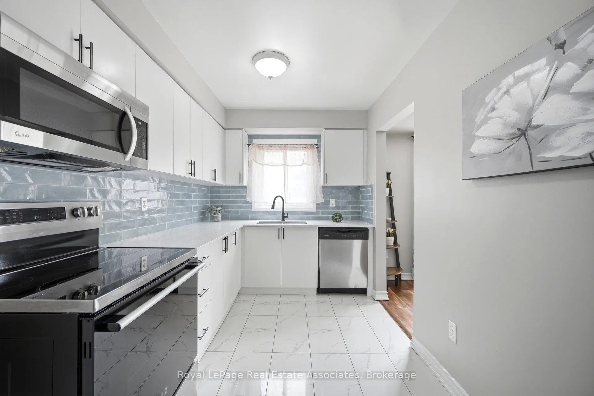 Photo 5 of Unit 86, 611 Galahad Drive, Oshawa, Eastdale — HOMEH