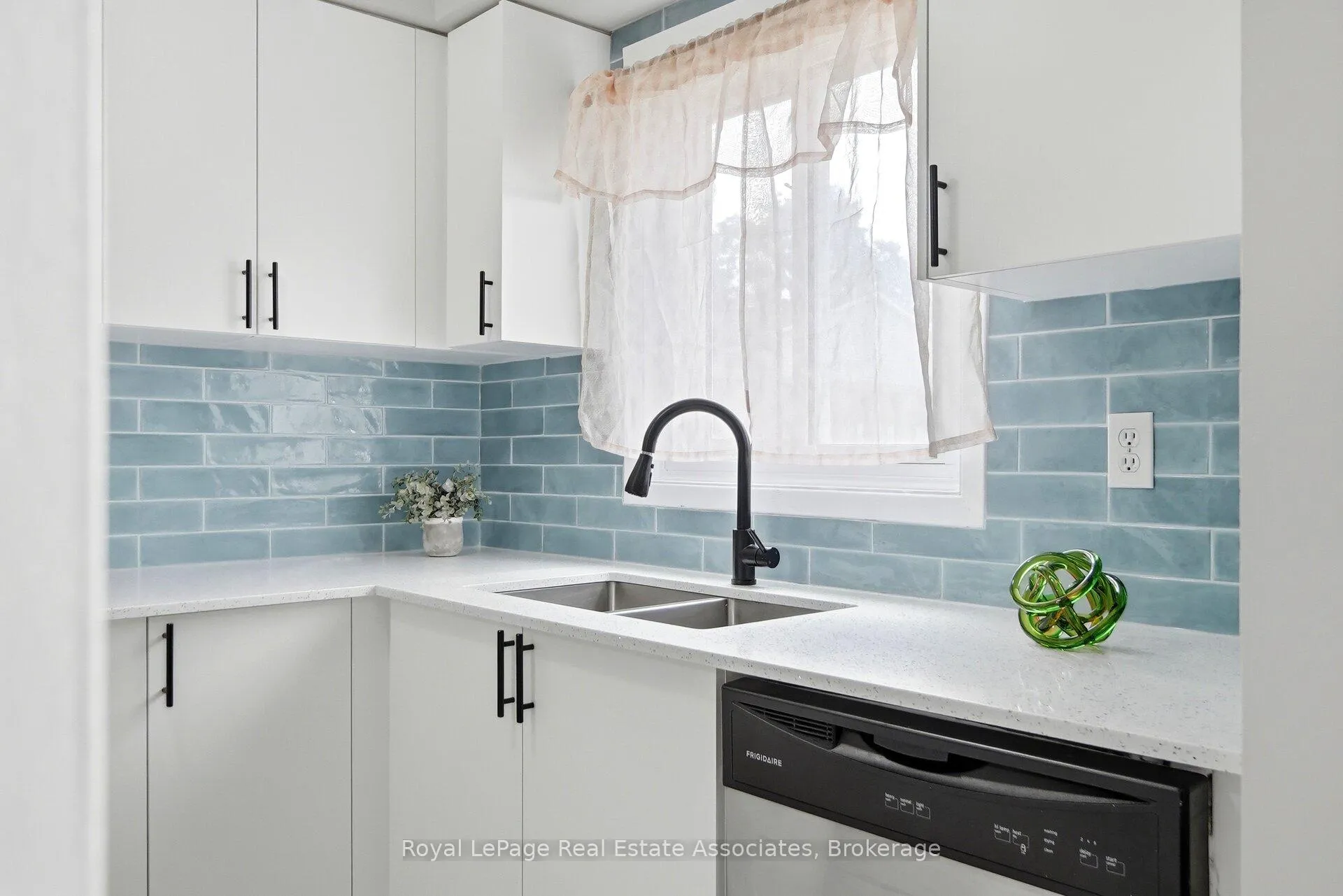 Photo 7 of Unit 86, 611 Galahad Drive, Oshawa, Eastdale — HOMEH