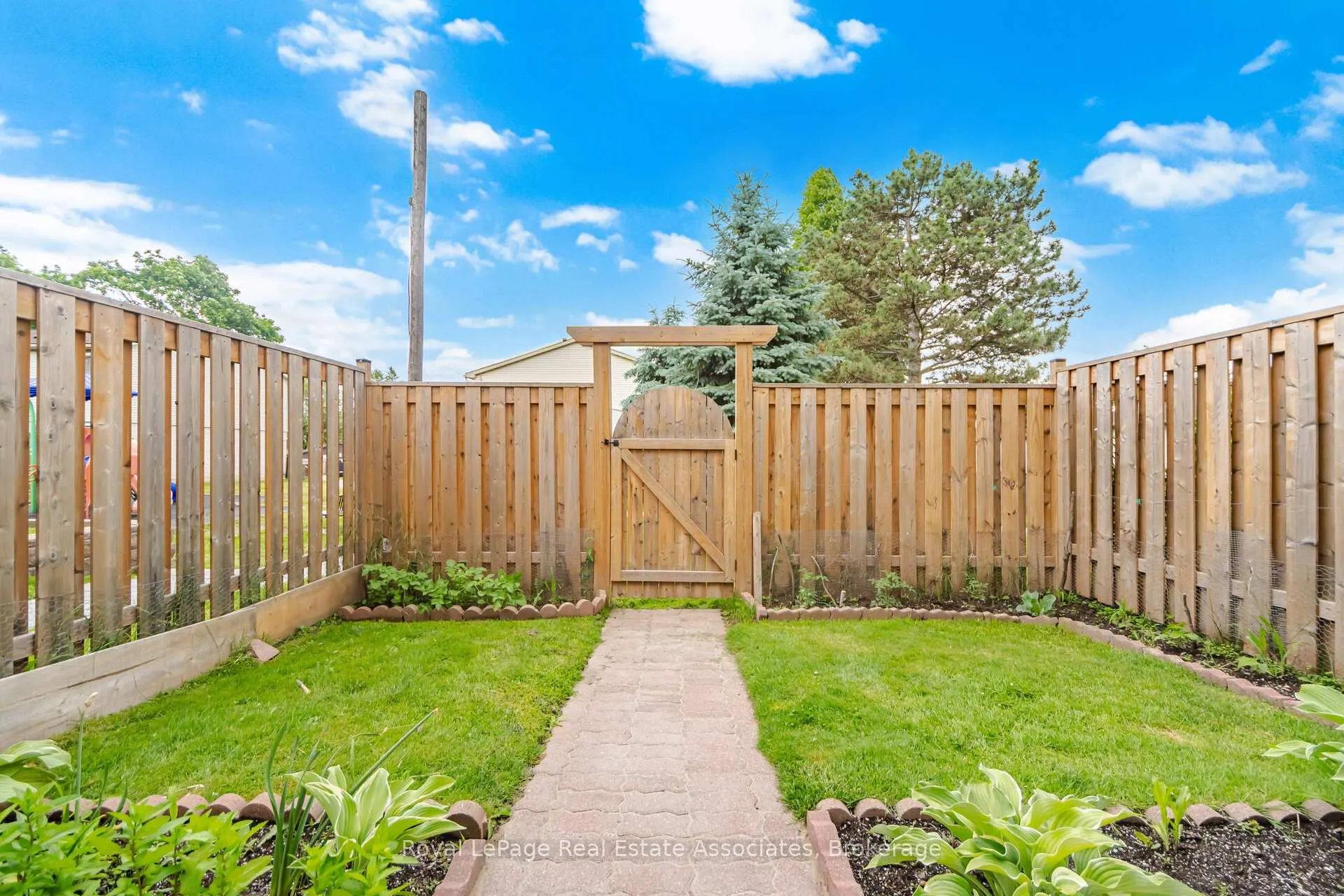 Photo 36 of Unit 86, 611 Galahad Drive, Oshawa, Eastdale — HOMEH