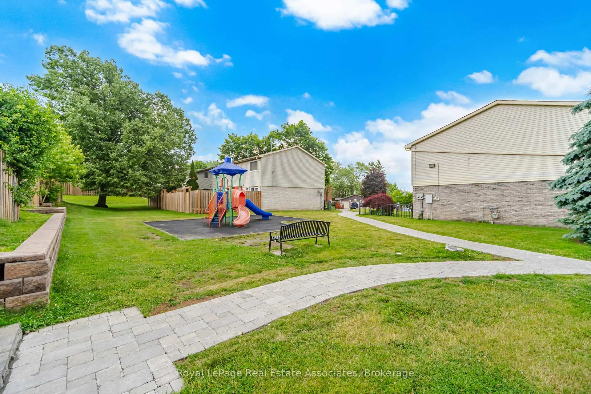 Photo 40 of Unit 86, 611 Galahad Drive, Oshawa, Eastdale — HOMEH