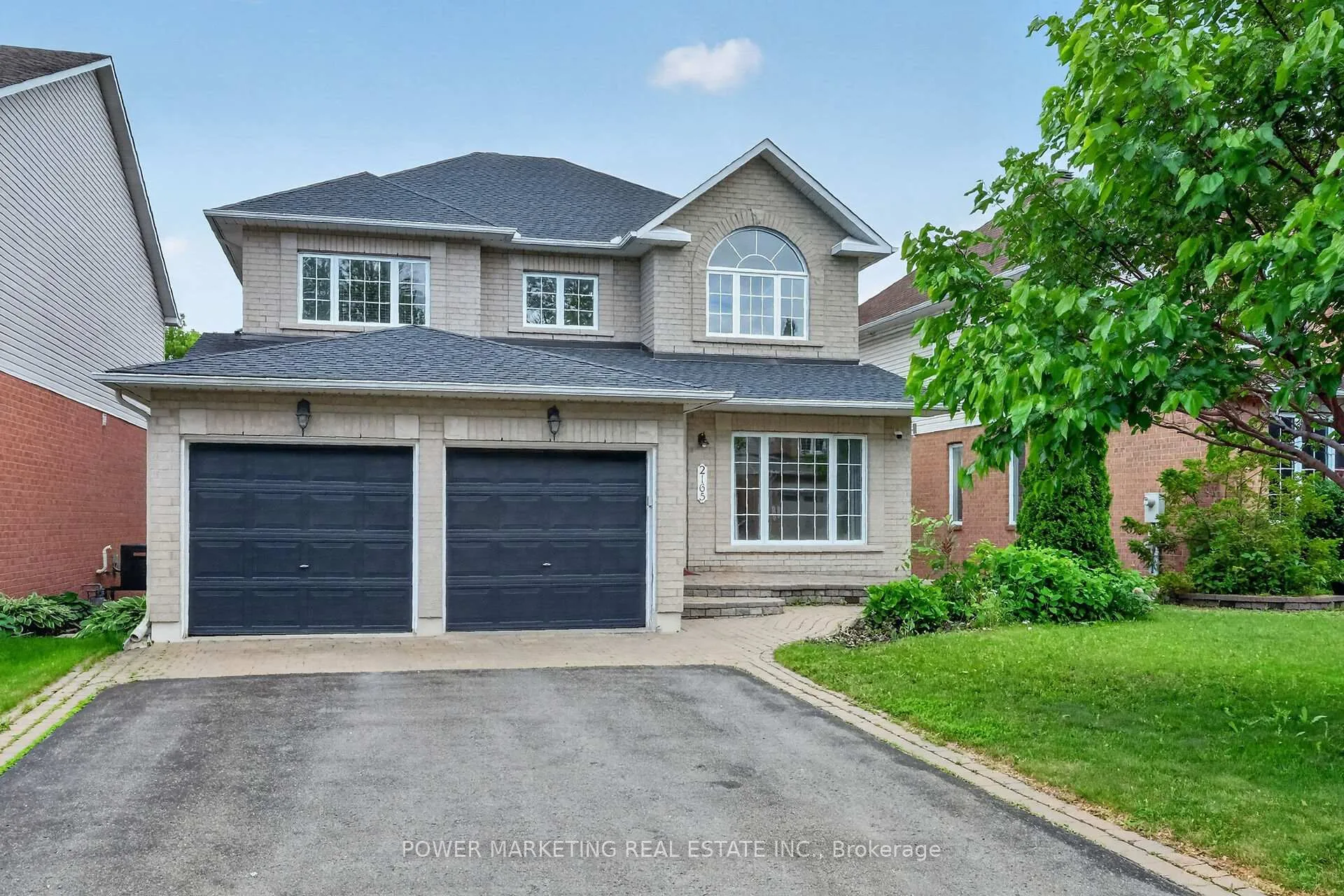 Front of 2165 Blue Willow Crescent